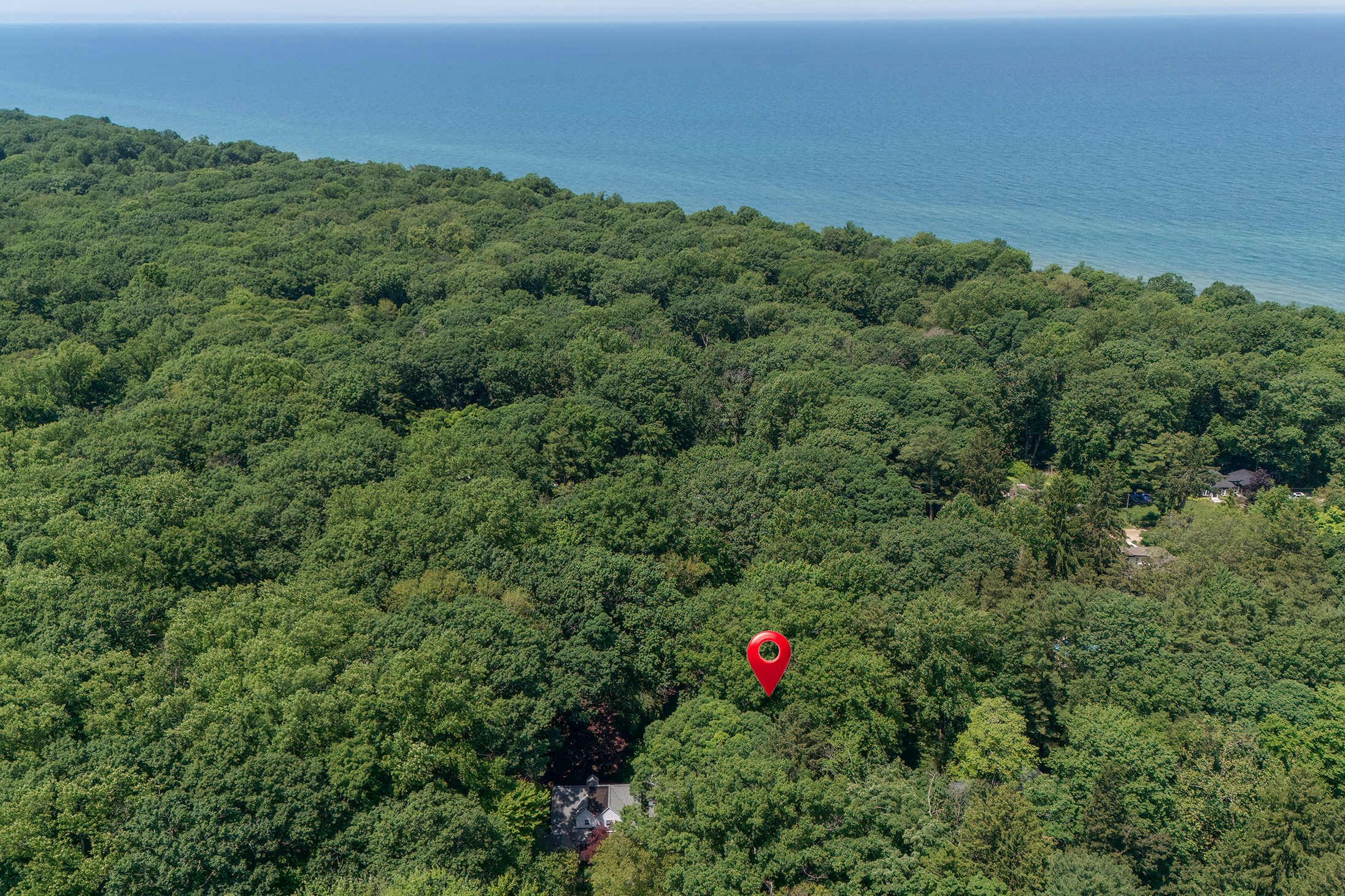 Walk from the cottage to Harbert Beach in just 5 minutes.