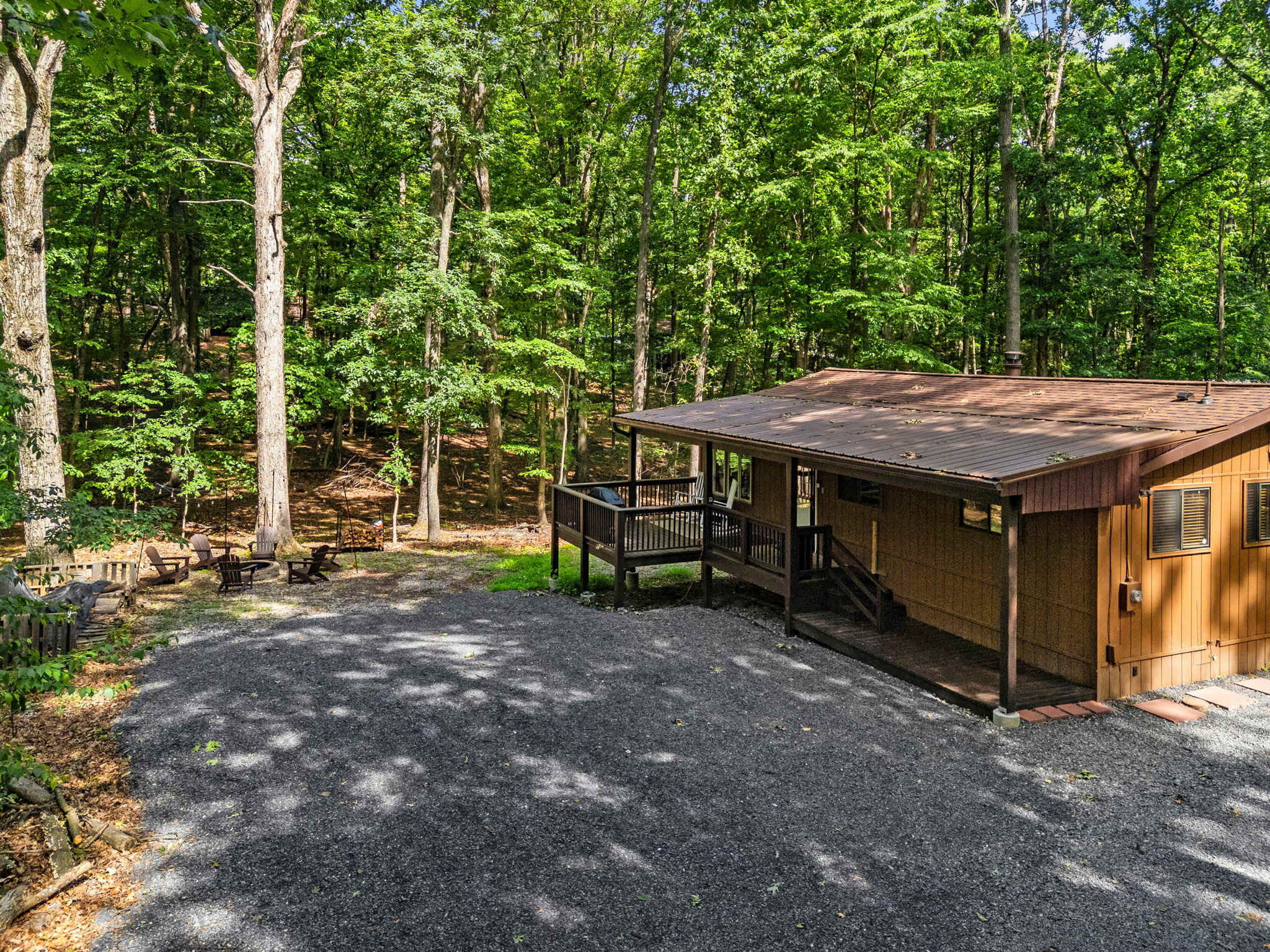 Cozy Cottage w Fireplace, FirePit & Resort Access