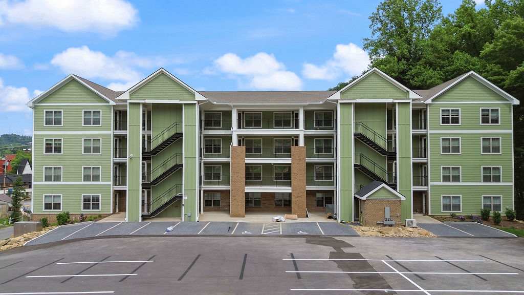 Smokies Edge Condo – Bunk/King – photo 4