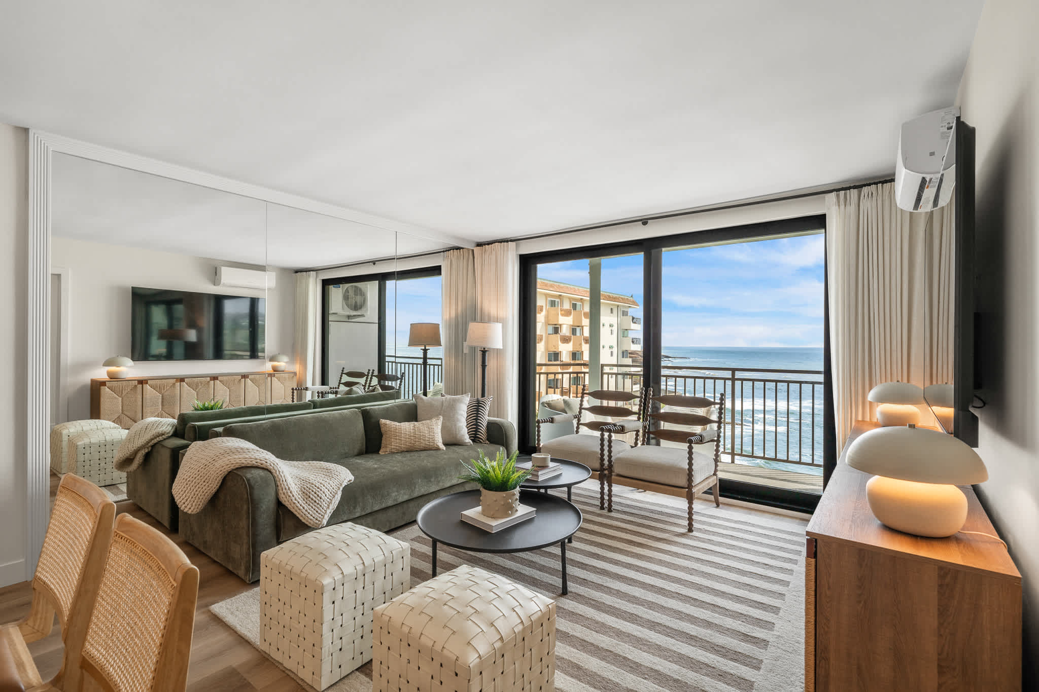 NEW! Oceanfront 2 Bedroom Condo in San Diego with AC and Parking