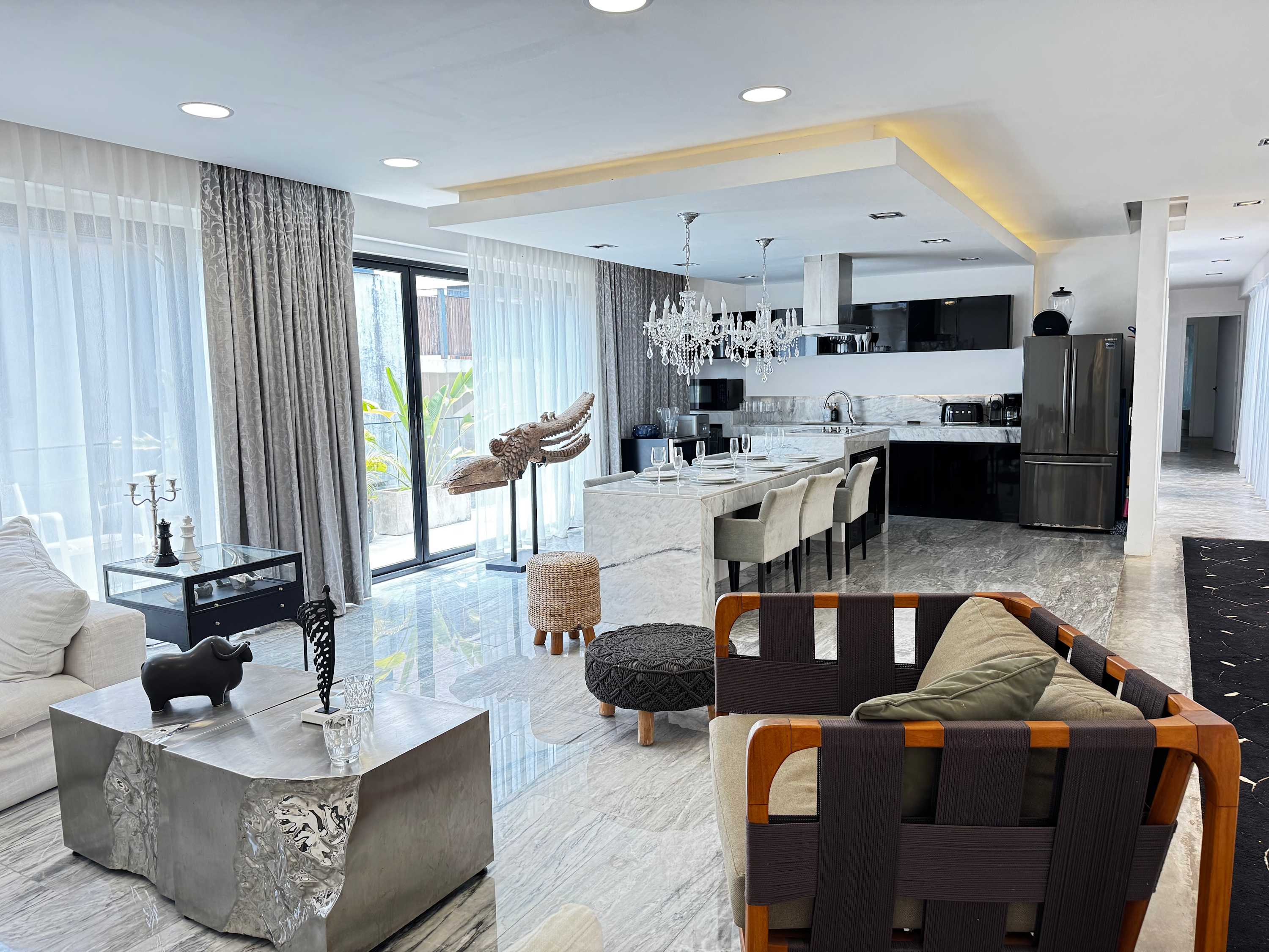 Black House - Stylish 3BR in Aldea Zama with Rooftop in Aldea Zama, 77760 Tulum