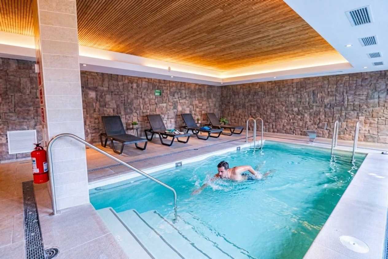 HOM 1-bed 3 min from the lake · Pool, gym, parking — Puerto Varas, Los Lagos Region — vacation rental