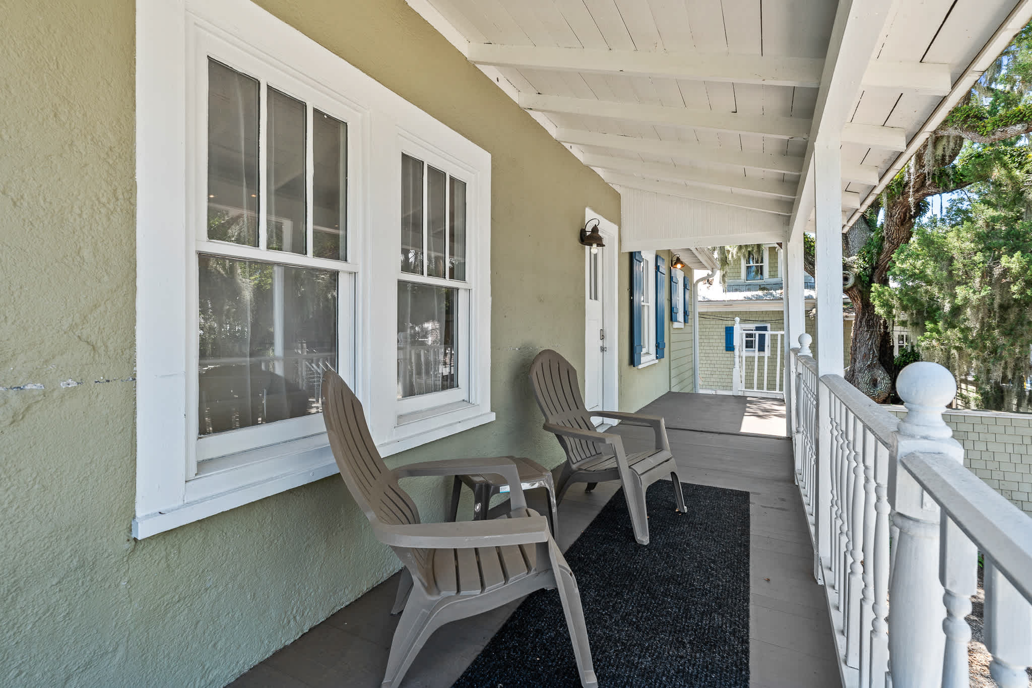 The Birds Nest Carriage House l Walk to St George — photo 9