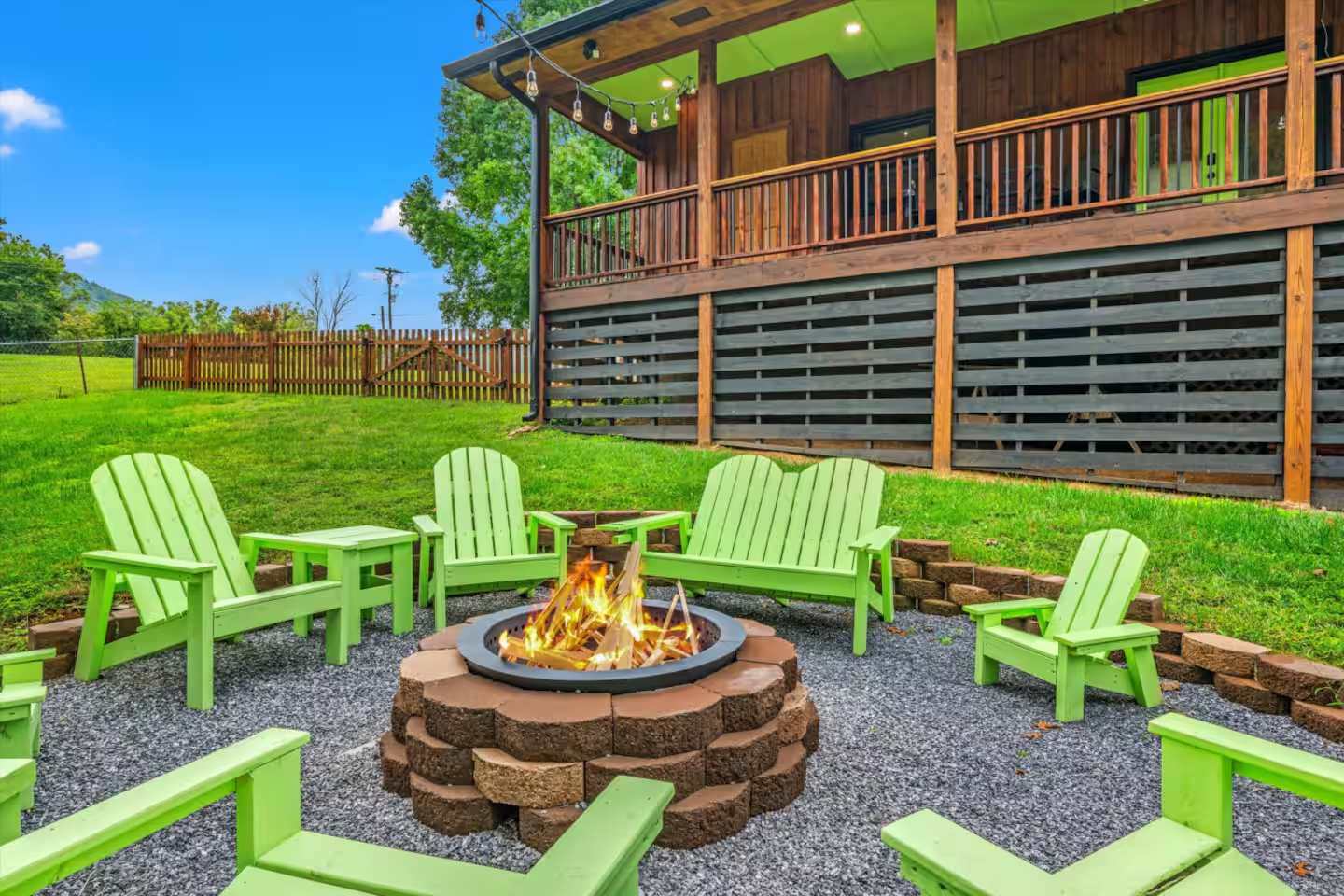 2 Cabins in One- Mtn Views - Hot Tub - Fenced Yard
