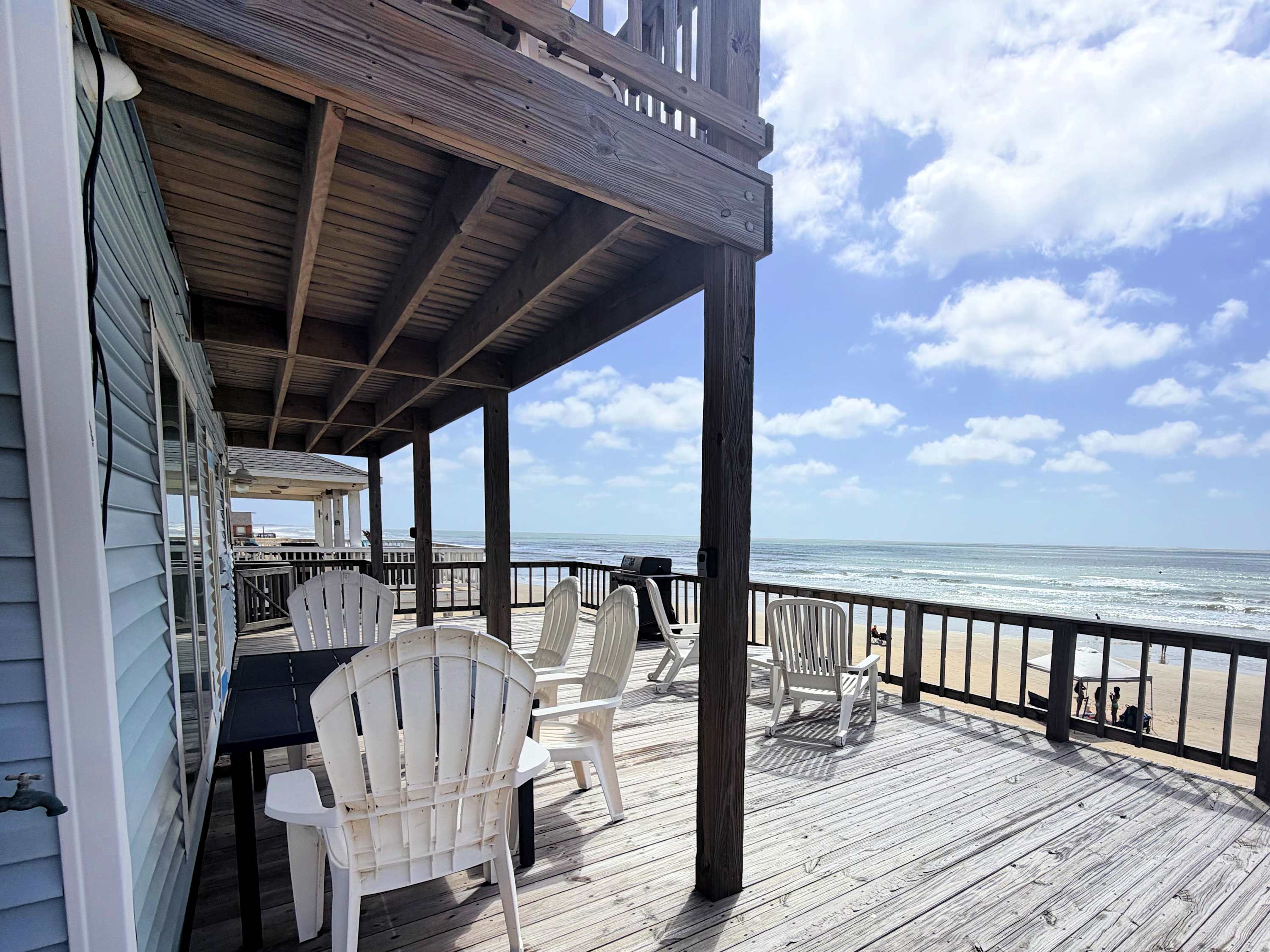 Seaside Haven Direct Beachfront by the Jetty 2