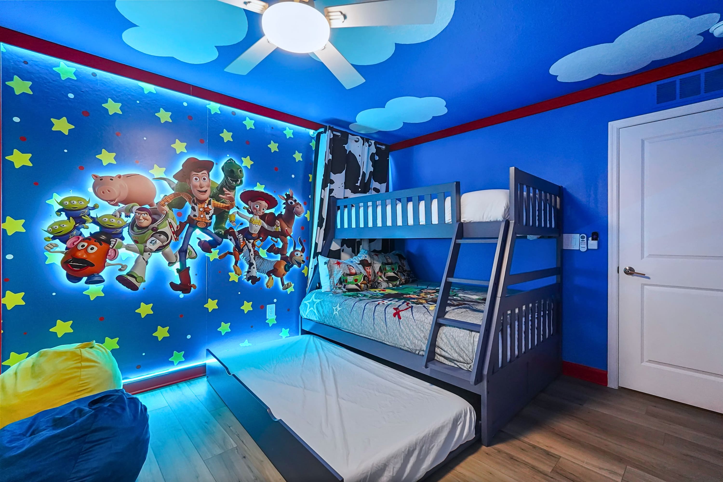 Toy Story themed room with bunk beds, ideal for fun and comfortable family stays