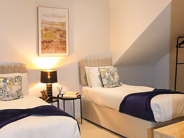 Effortless Stays at Luxury Birmingham 2BR Sleeps 6 in 27 Alcester Street B12 0NX - Property image 21 - VivreStays