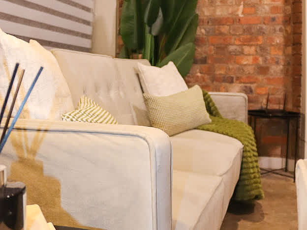 Effortless Stays at Luxury Birmingham 2BR Sleeps 6 in 27 Alcester Street B12 0NX - Property image 9 - VivreStays