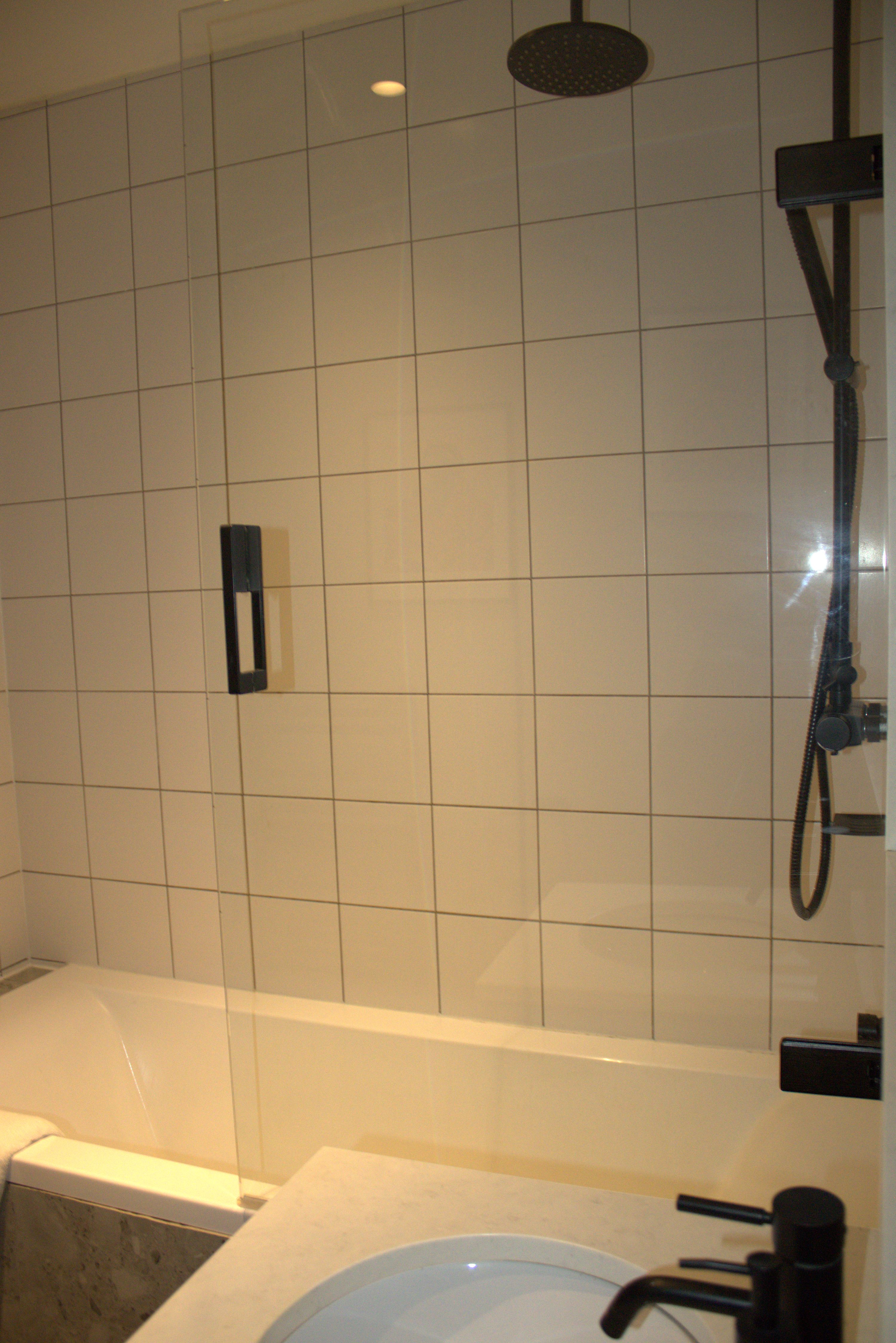 Effortless Stays at Luxury Birmingham 2BR Sleeps 6 in 27 Alcester Street B12 0NX - Property image 32 - VivreStays
