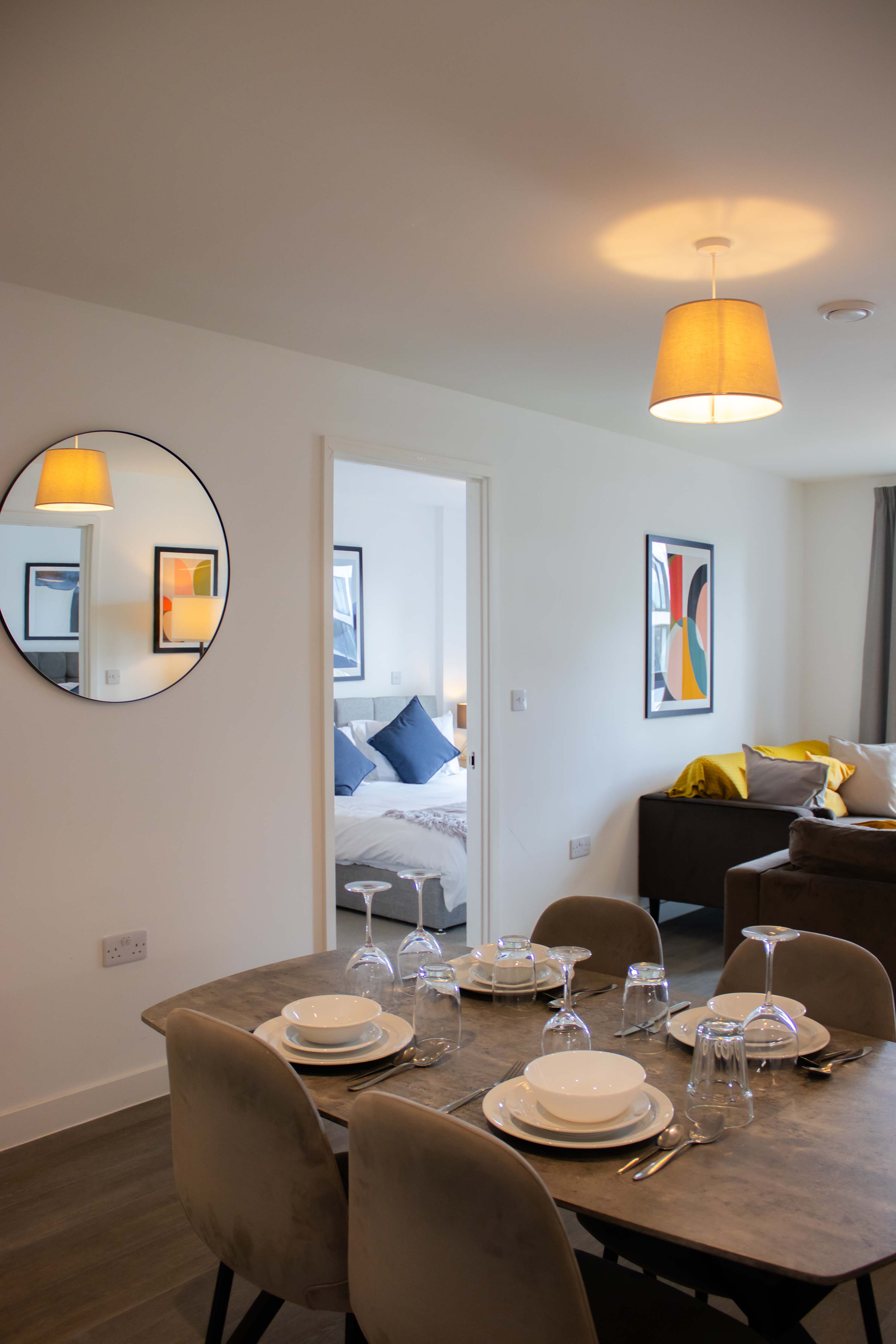 Effortless Stays at 2BR Escape OldTrafford Stadium in 86 Talbot Road M16 0UF - Property image 7 - VivreStays