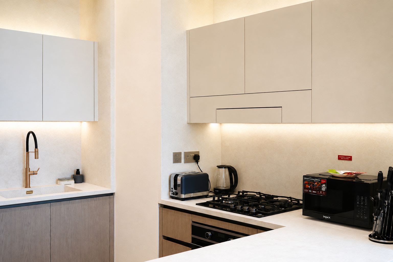 Stylish New 1 bedroom with Private Jacuzzi -Binghatti