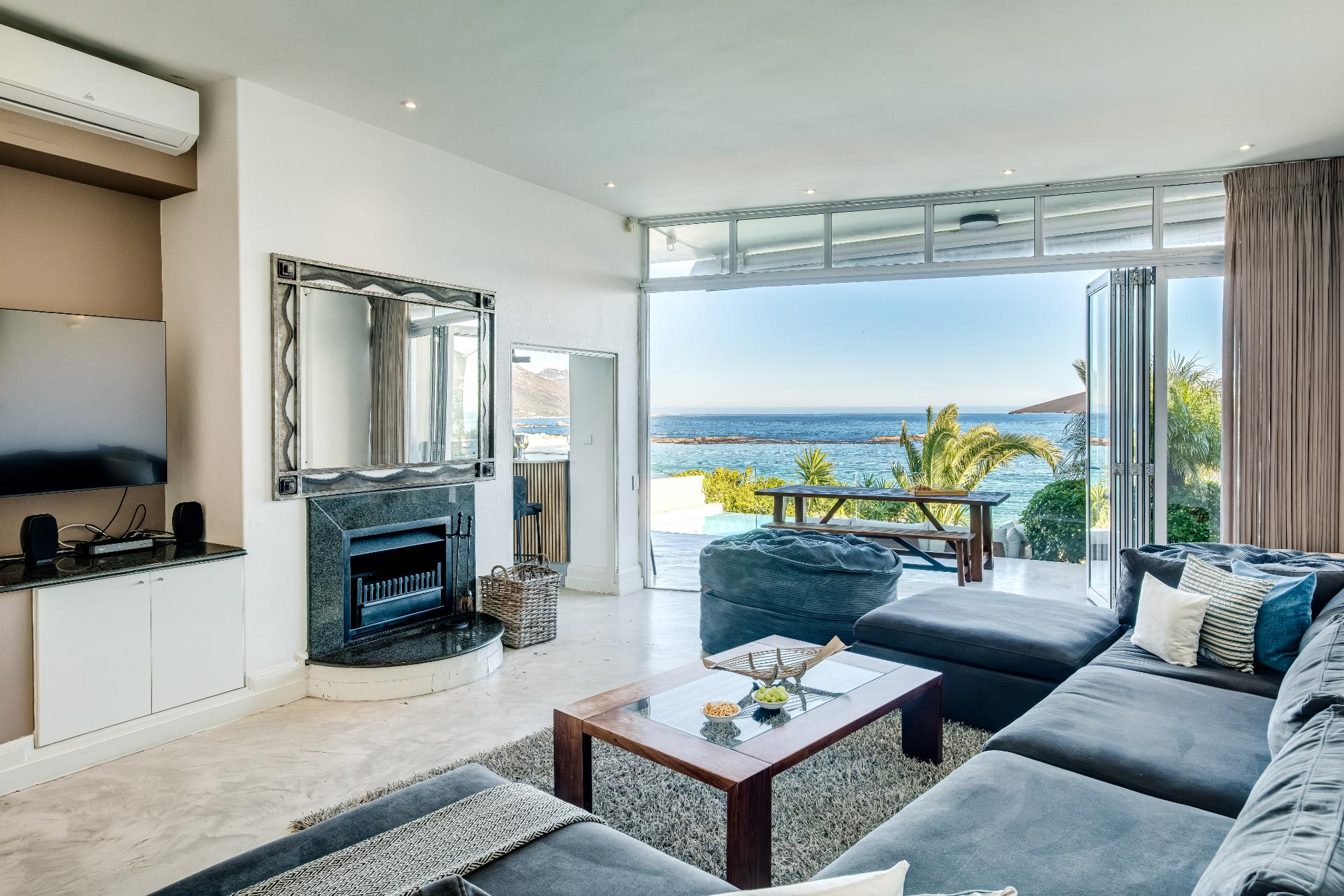 Camps Bay 6bed w Ocean Views and Pool Villa Sevara 2