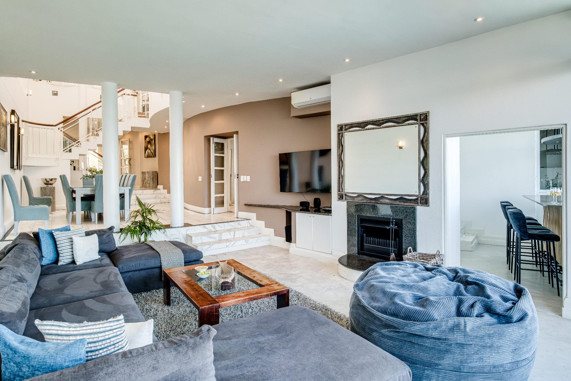 Camps Bay 6bed w Ocean Views and Pool Villa Sevara 7