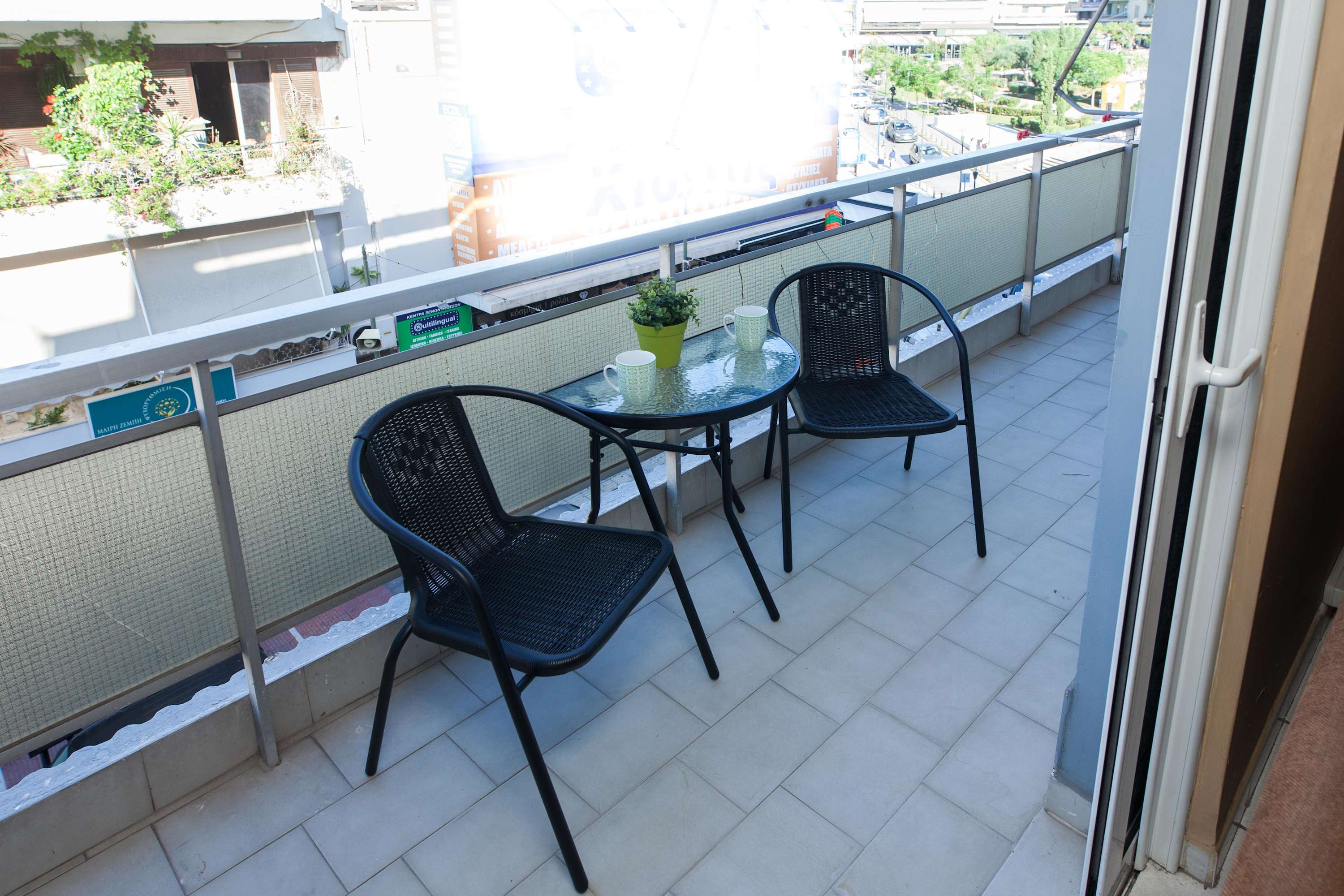 Elegant 2 Bd Apt with Balcony in Korydallos Square in Athens — photo 2