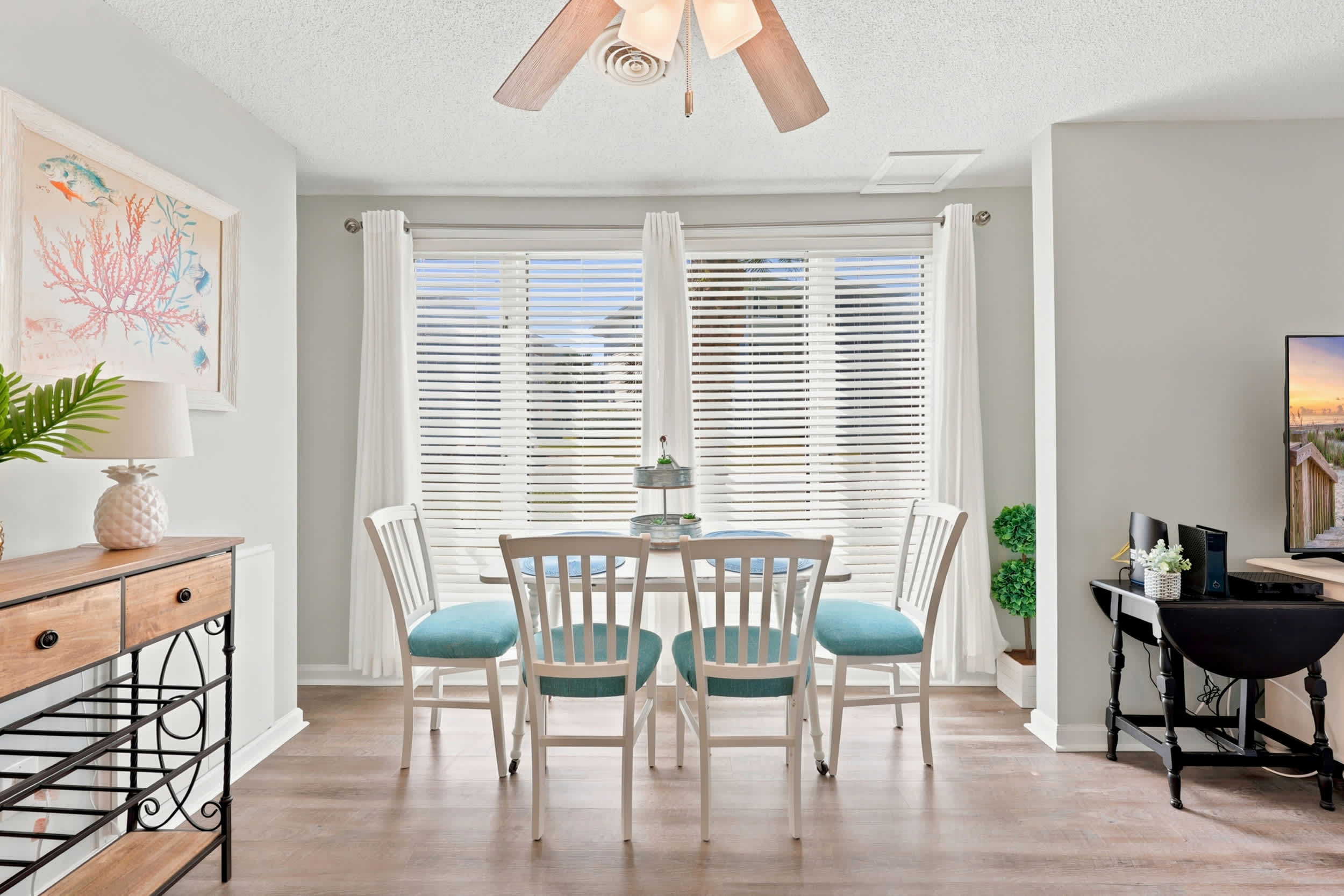 Saltwater Serenity Ground Floor Home Near Waterway