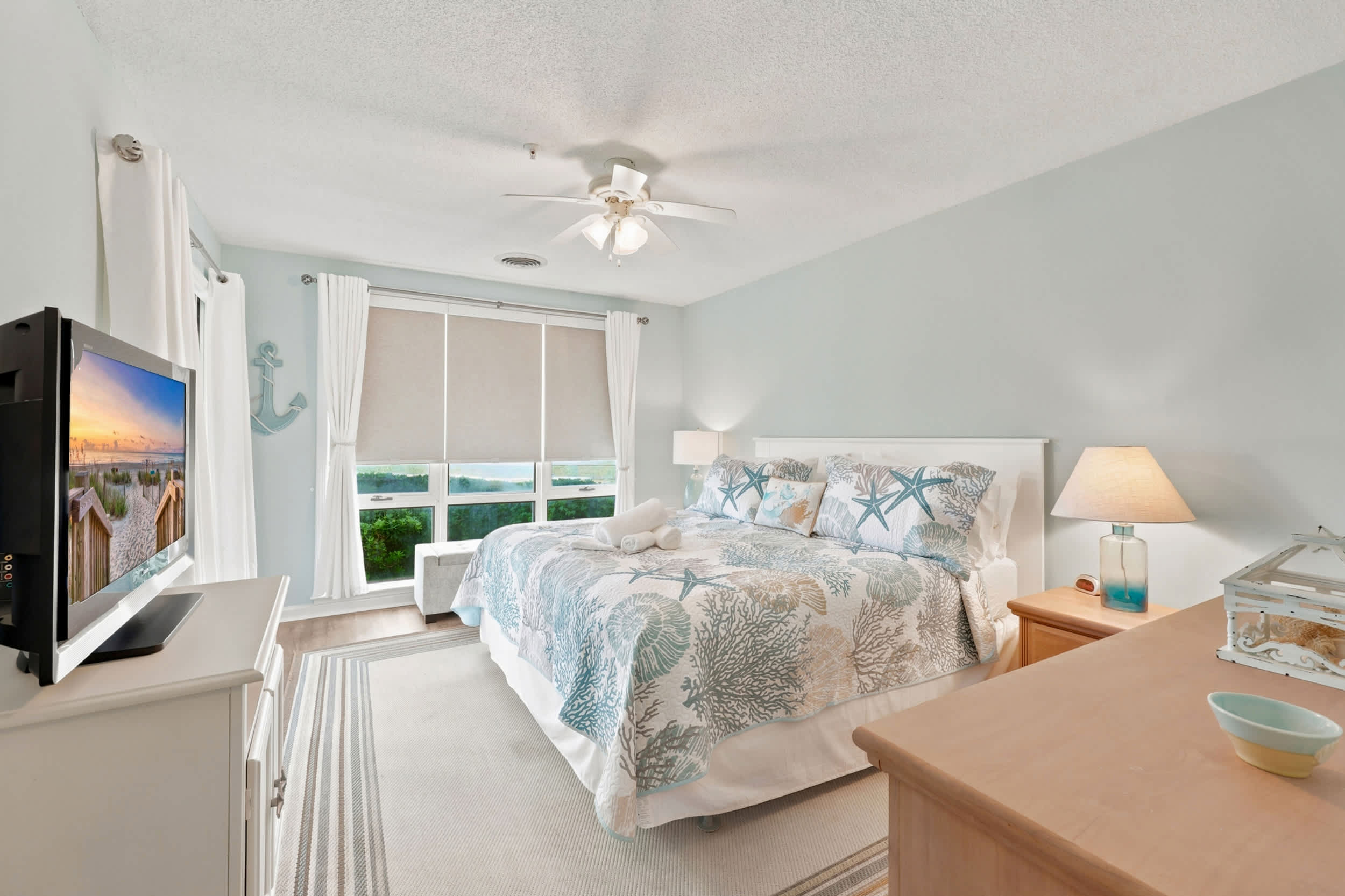 Saltwater Serenity Ground Floor Home Near Waterway