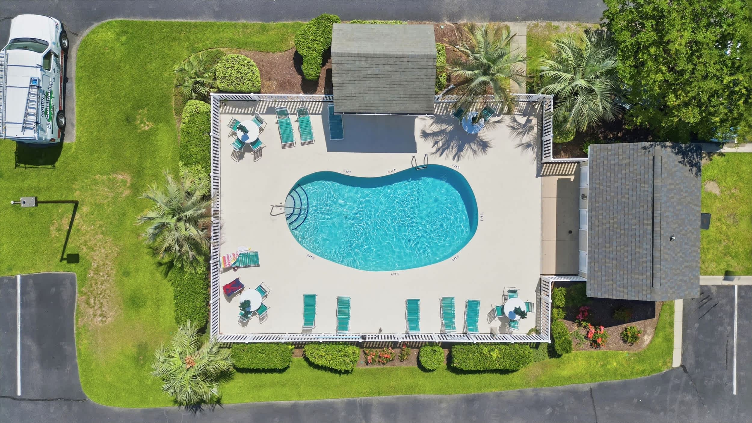 Saltwater Serenity Ground Floor Home Near Waterway