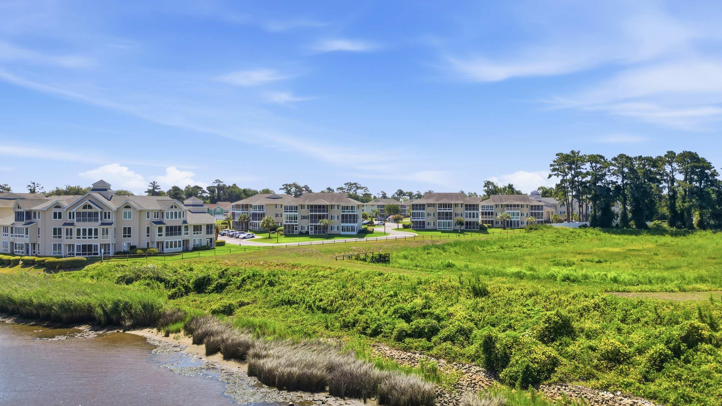 Saltwater Serenity Ground Floor Home Near Waterway
