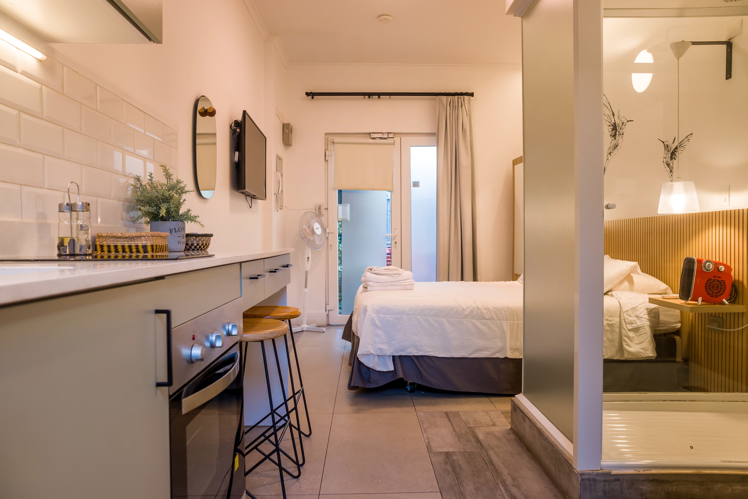 Stylish Studio in Bellavista | Steps from Metro