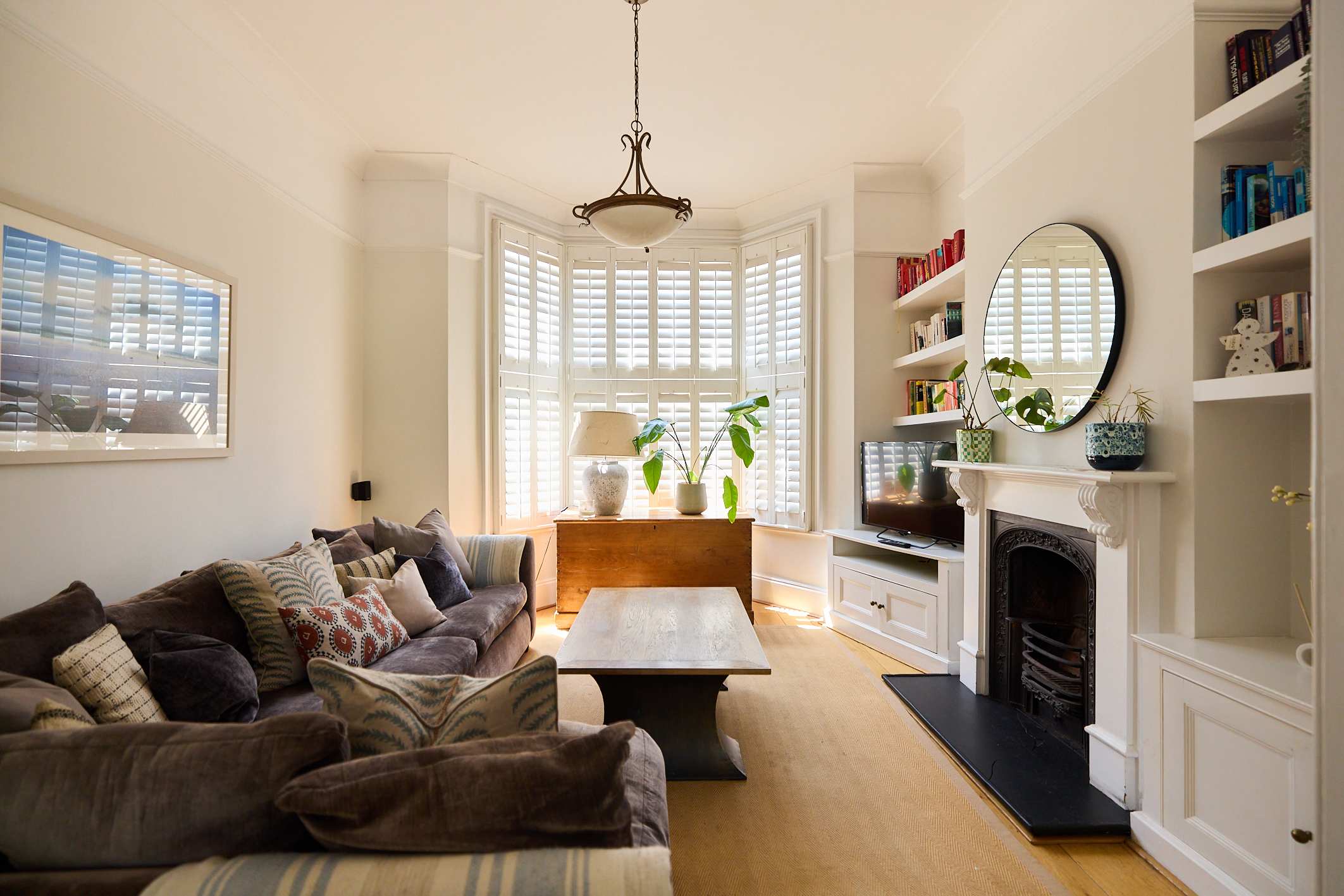Hearth Behind the Shutters - near Greenwich serviced apartment - UK - VivreStays