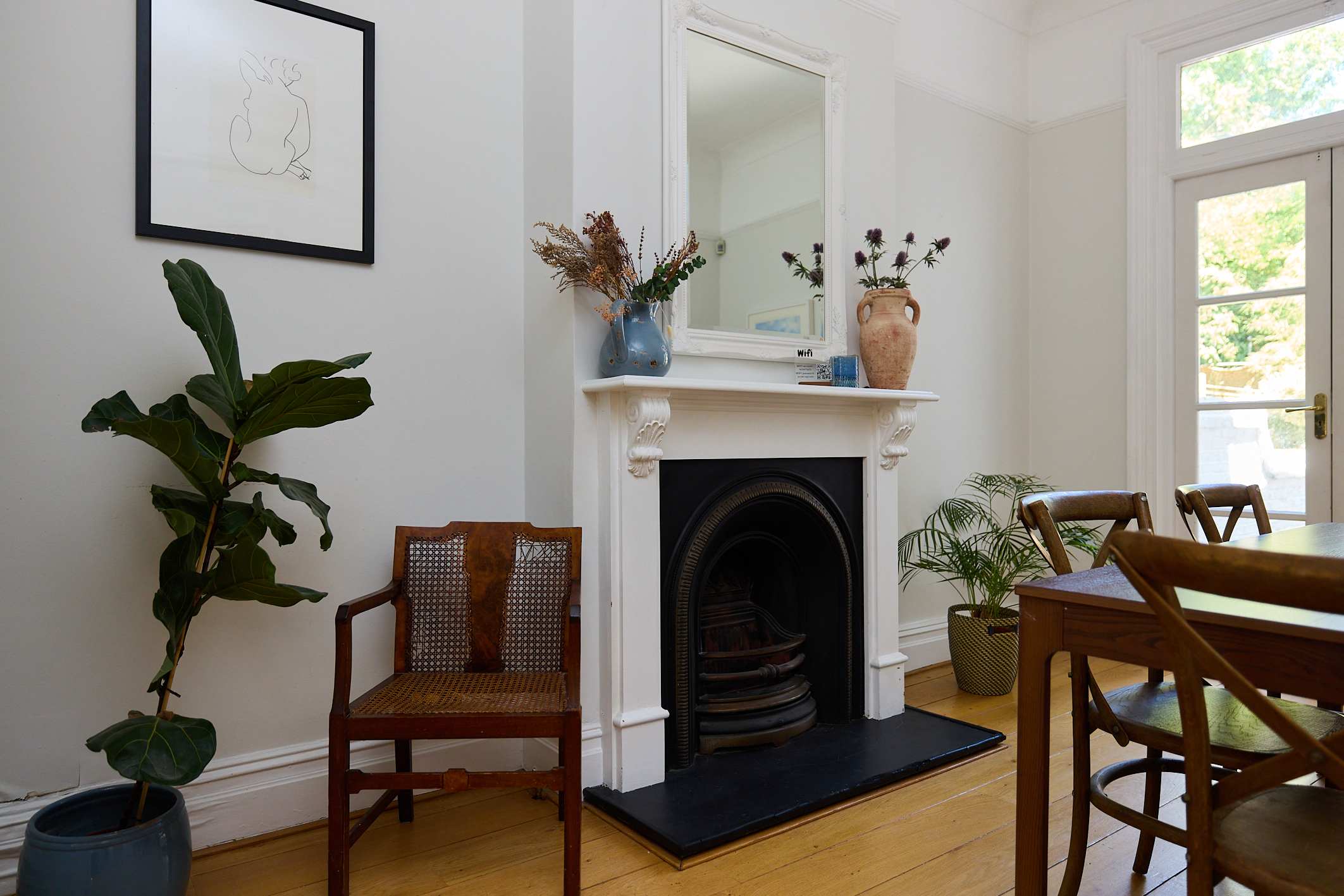 Hearth Behind the Shutters - near Greenwich in Charlton Church Lane 109 SE7 7AB - Property image 8 - VivreStays