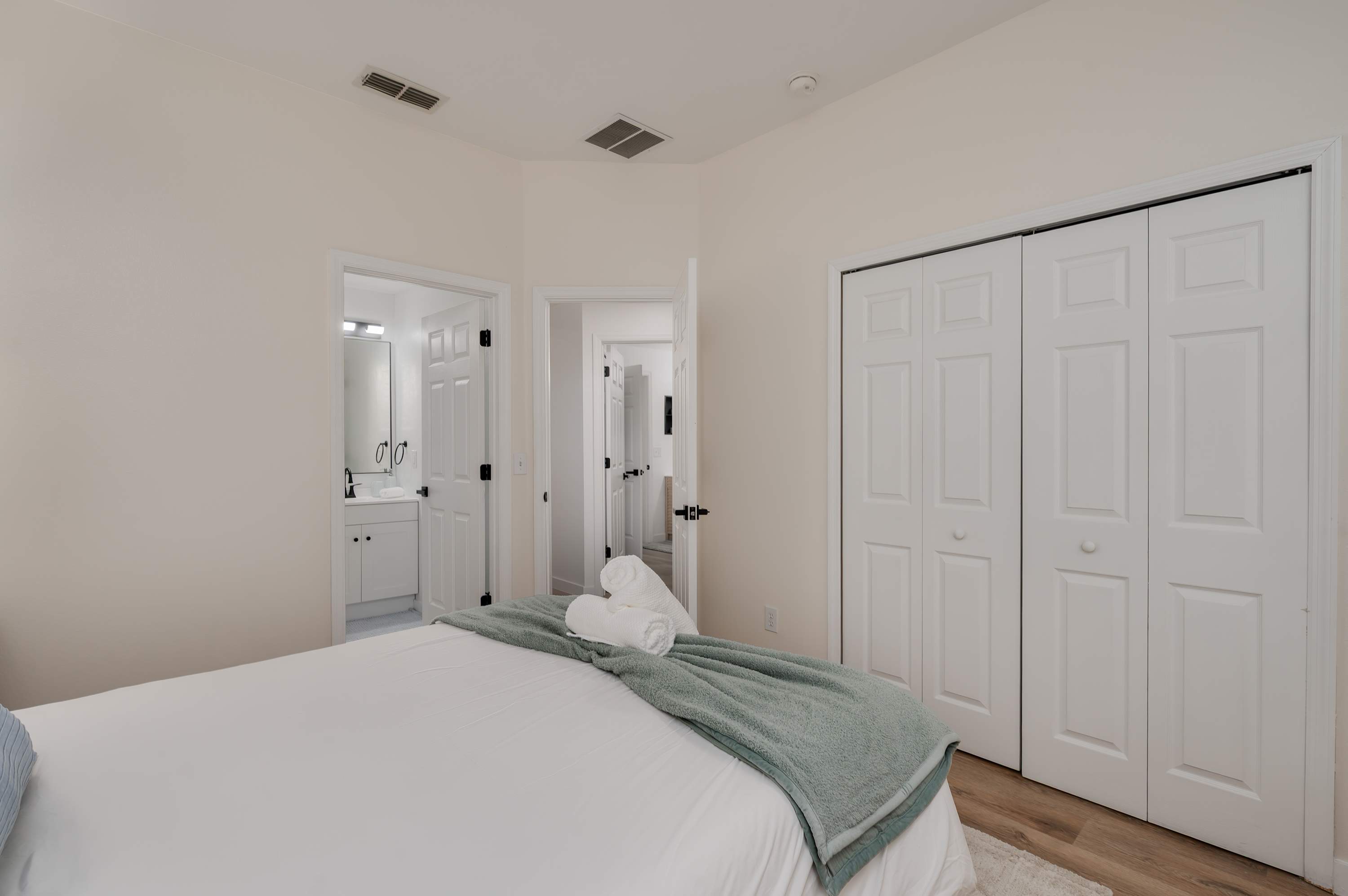 Emerald Gem home with grill, pool & Private Gym!