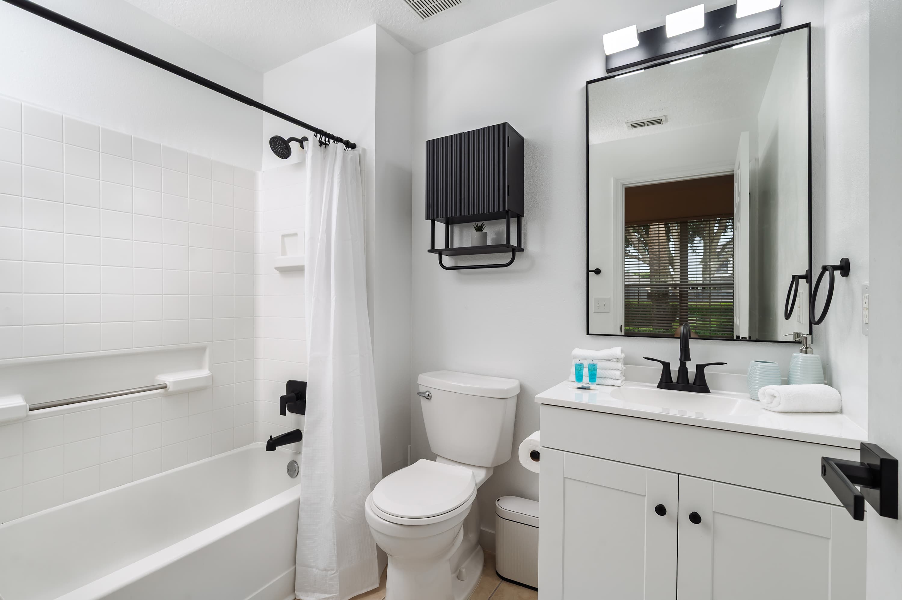 Emerald Gem home with grill, pool & Private Gym!