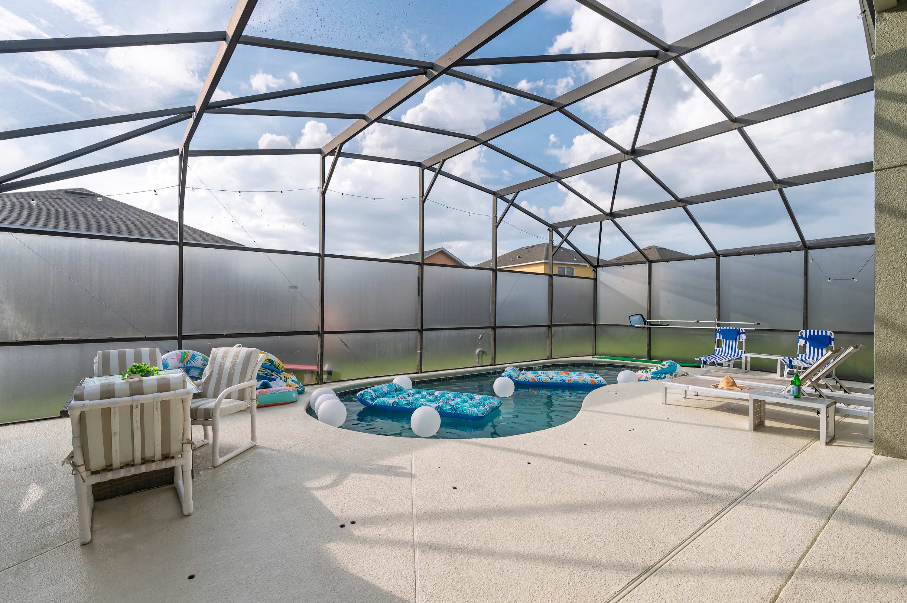 Emerald Gem home with grill, pool & Private Gym!