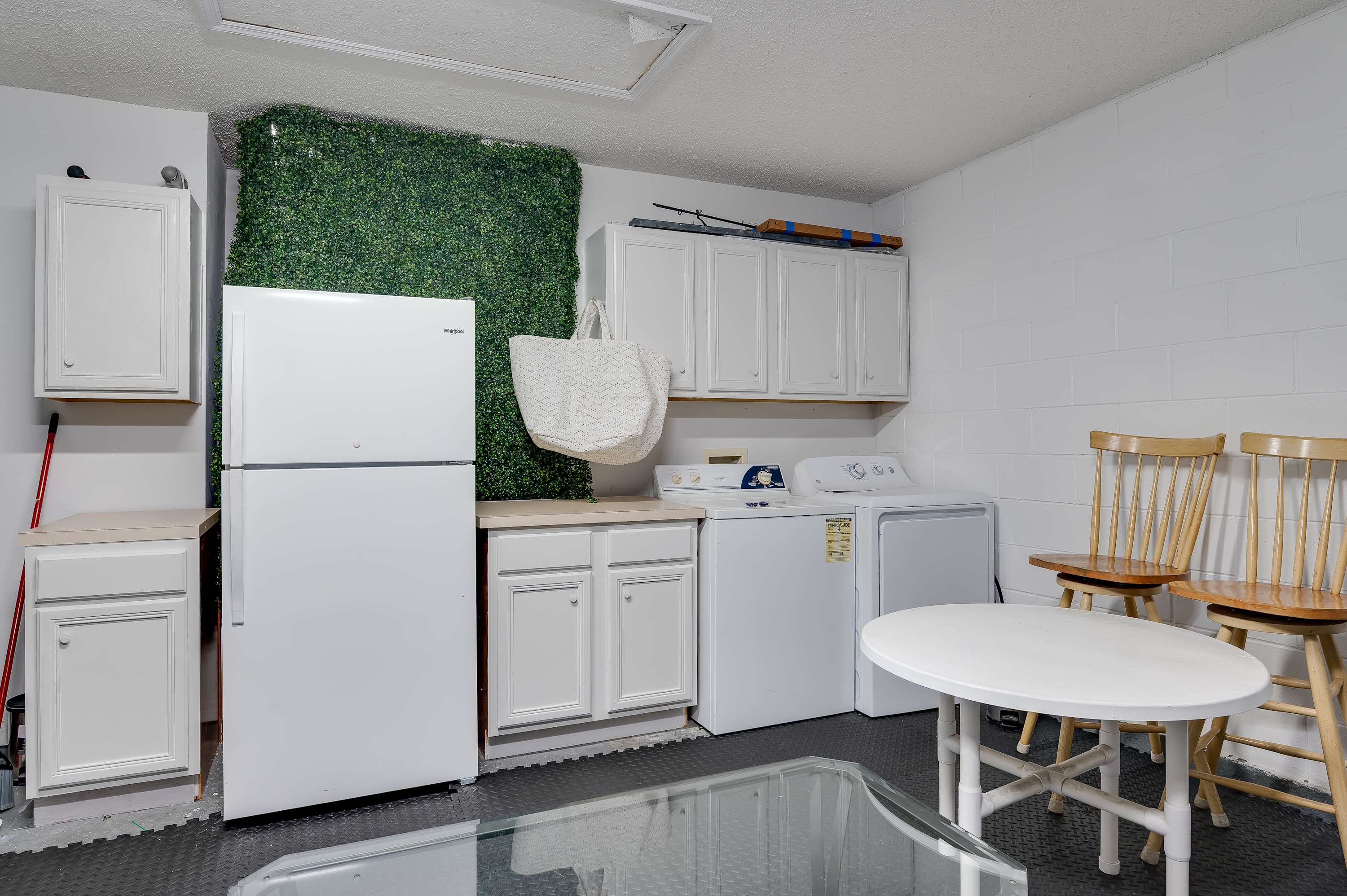 Emerald Gem home with grill, pool & Private Gym!