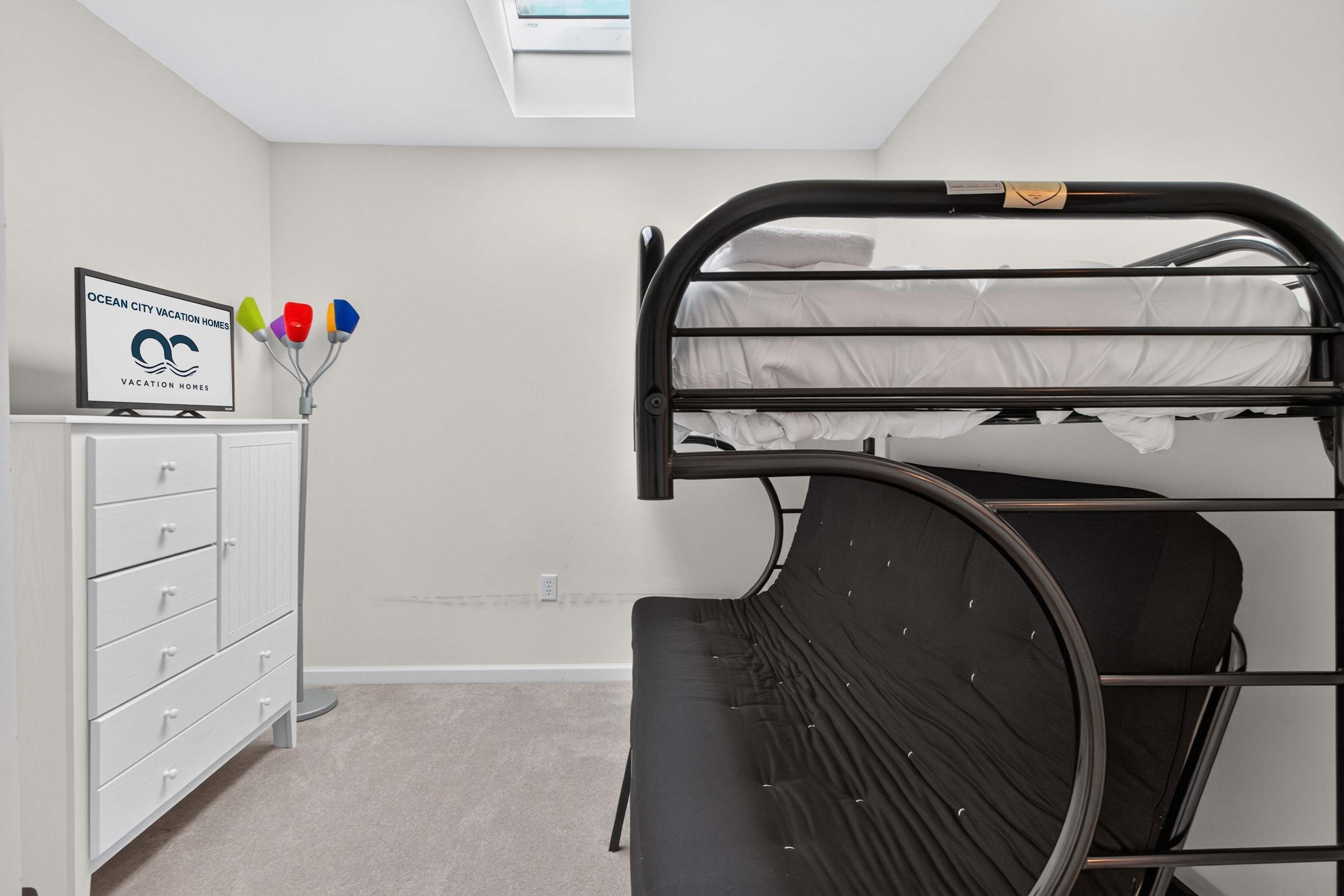 323 Yacht Club's New Chapter | Peaceful Bay greenery retreat