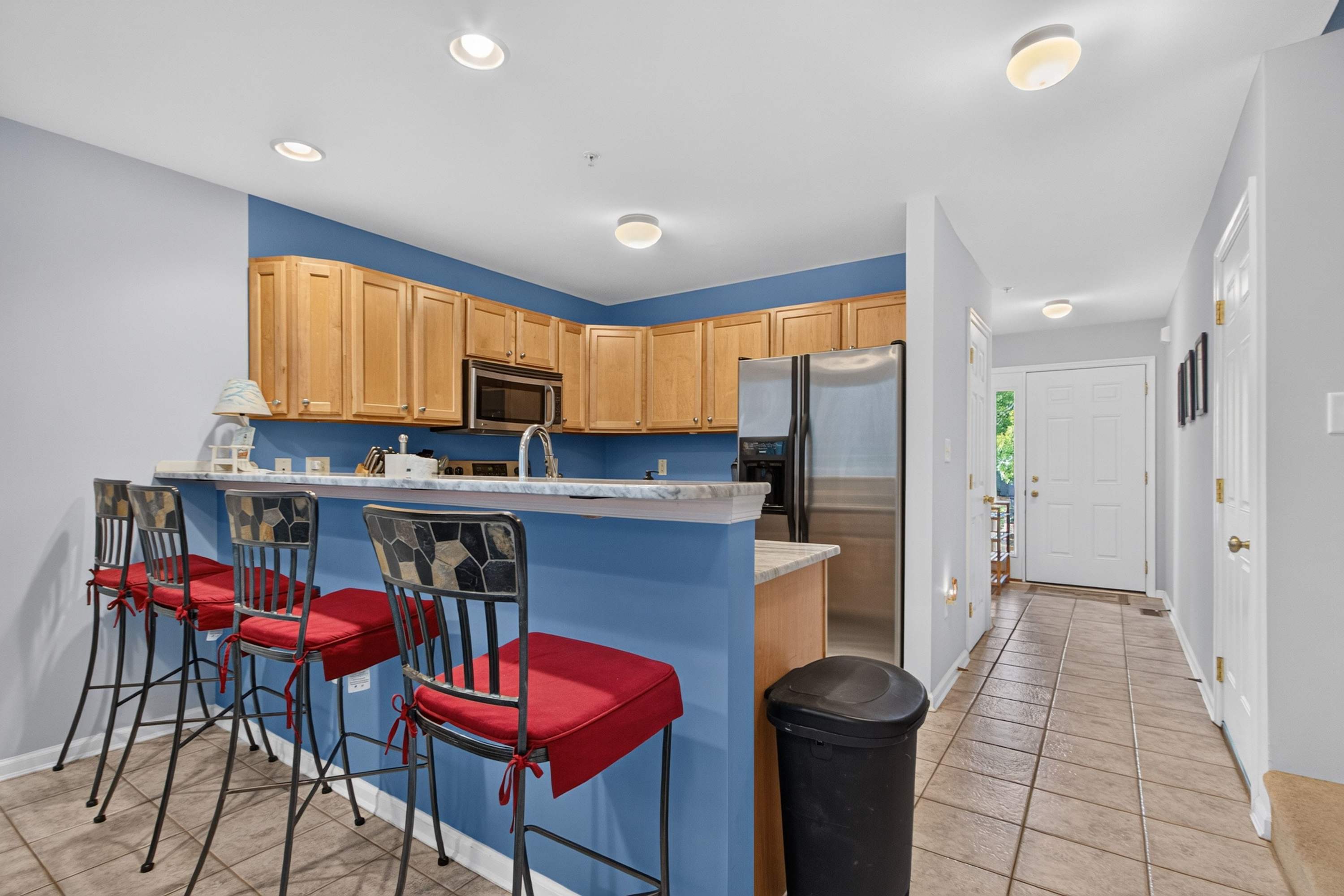 323 Yacht Club's New Chapter | Peaceful Bay greenery retreat