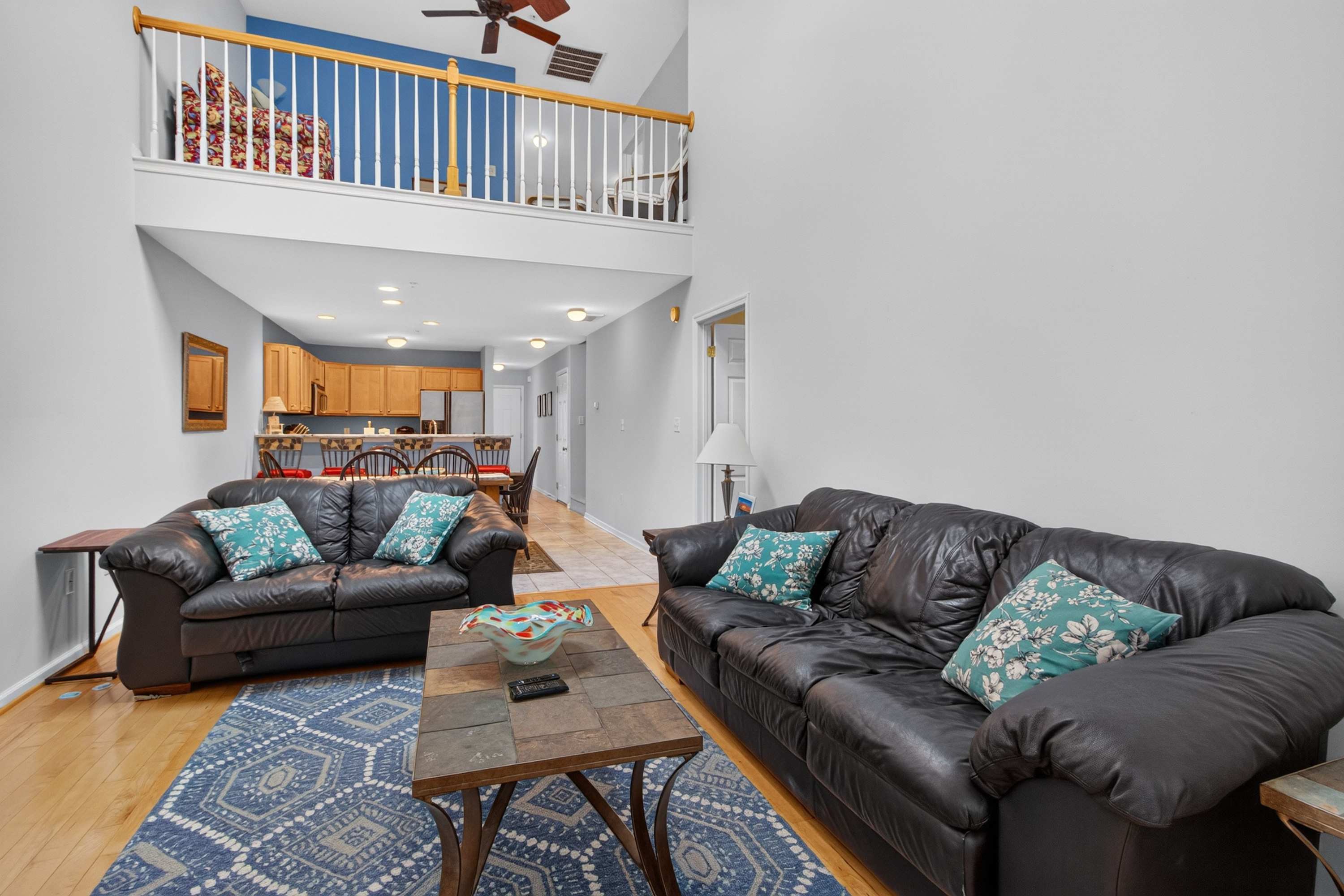 323 Yacht Club's New Chapter | Peaceful Bay greenery retreat