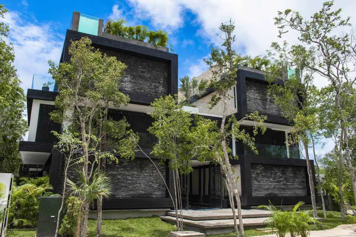 Black House - Modern 3BR Villa with Private Pool in Aldea Zama, 77760 Tulum