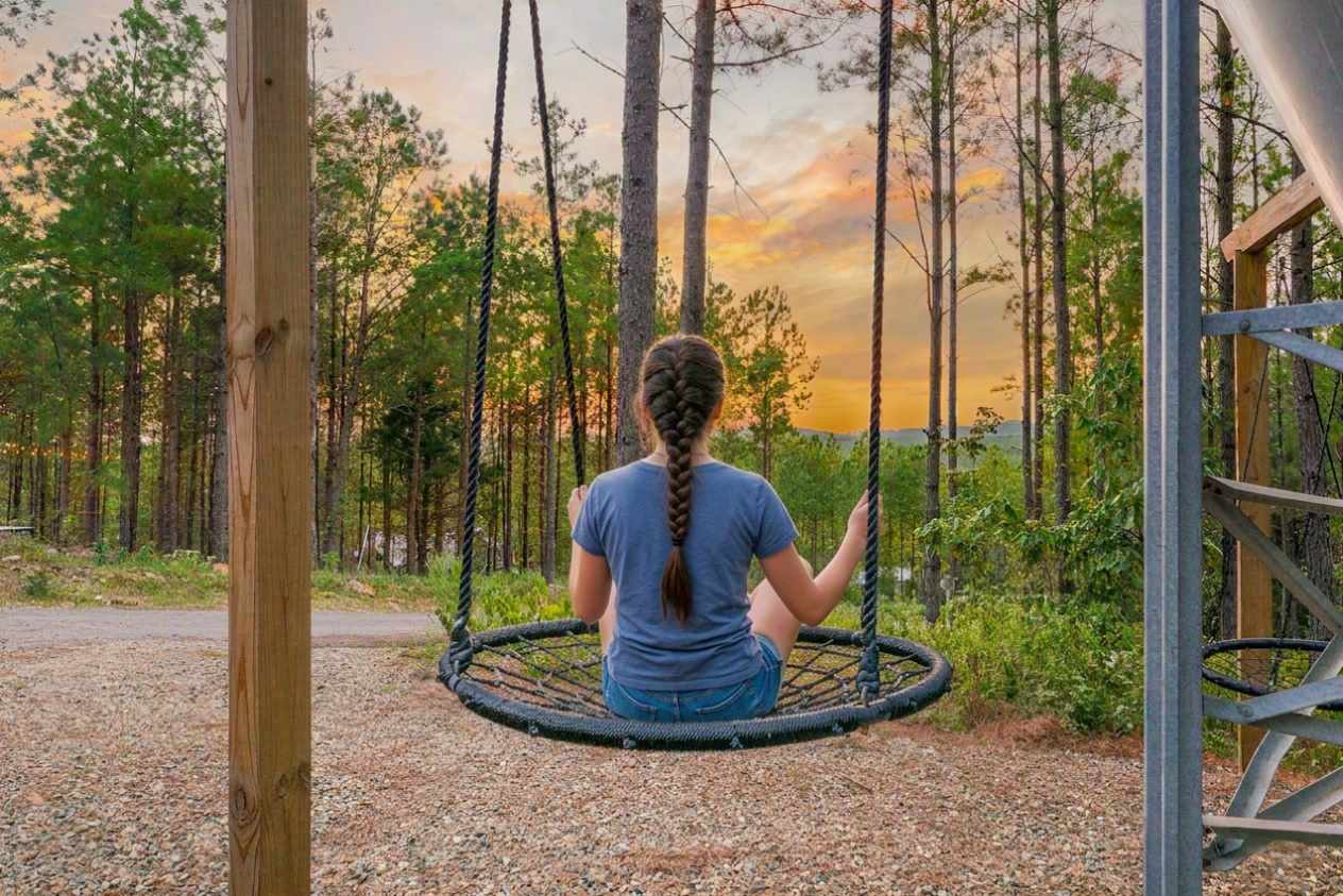 New! The Silo! Hot Tub, Sauna, Game Room, Swings!