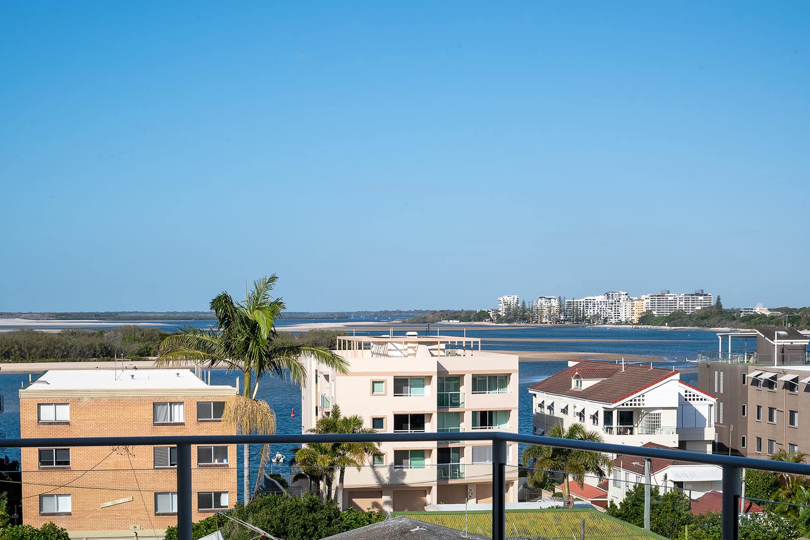 Waterfront Apt, Pool, Spa & Views