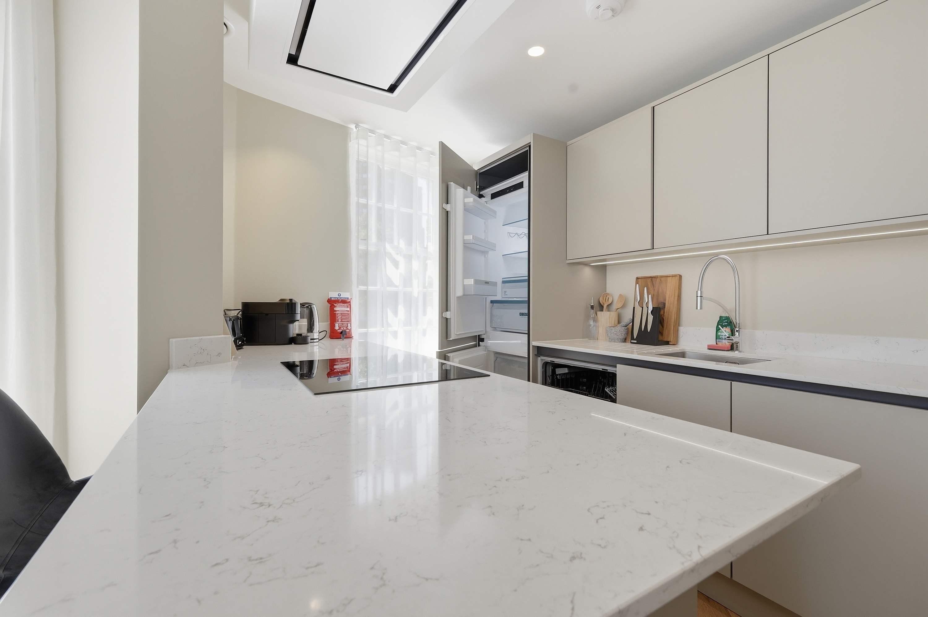 Cheyne Cedar l Luxury Chelsea retreat With River Views
