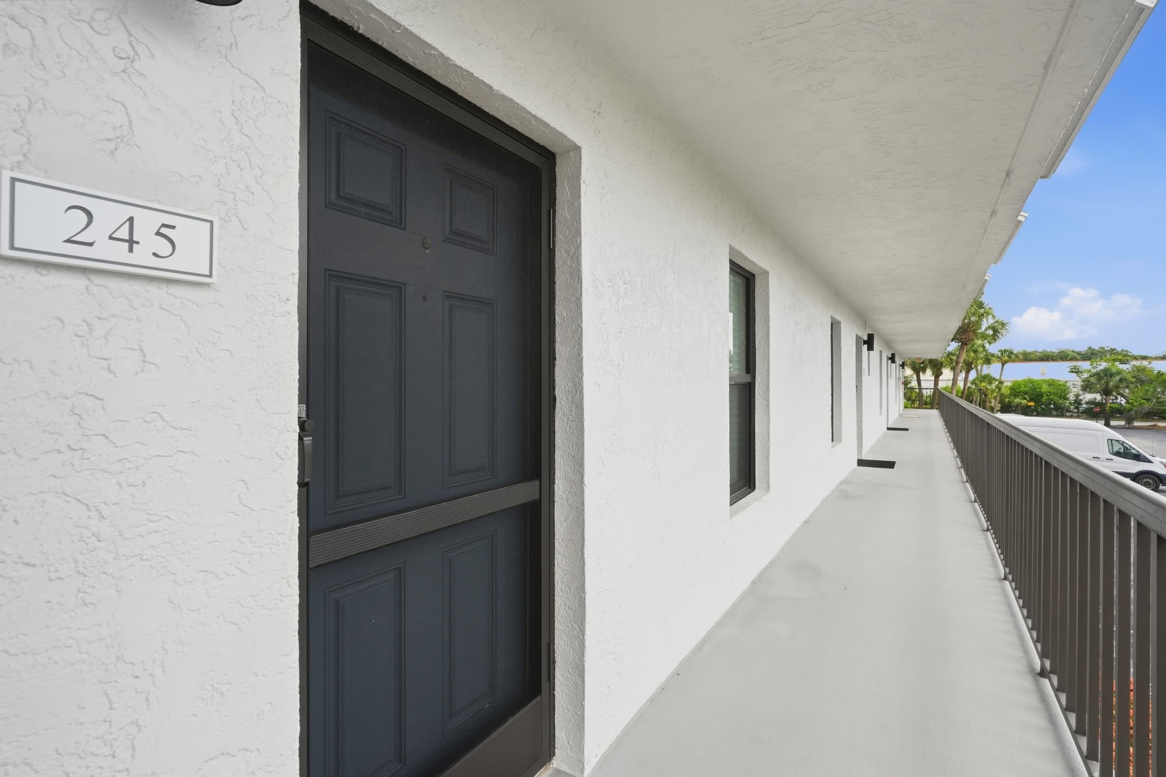 H 245 Second Floor with Lake View Sleeps 6 | Photo 9