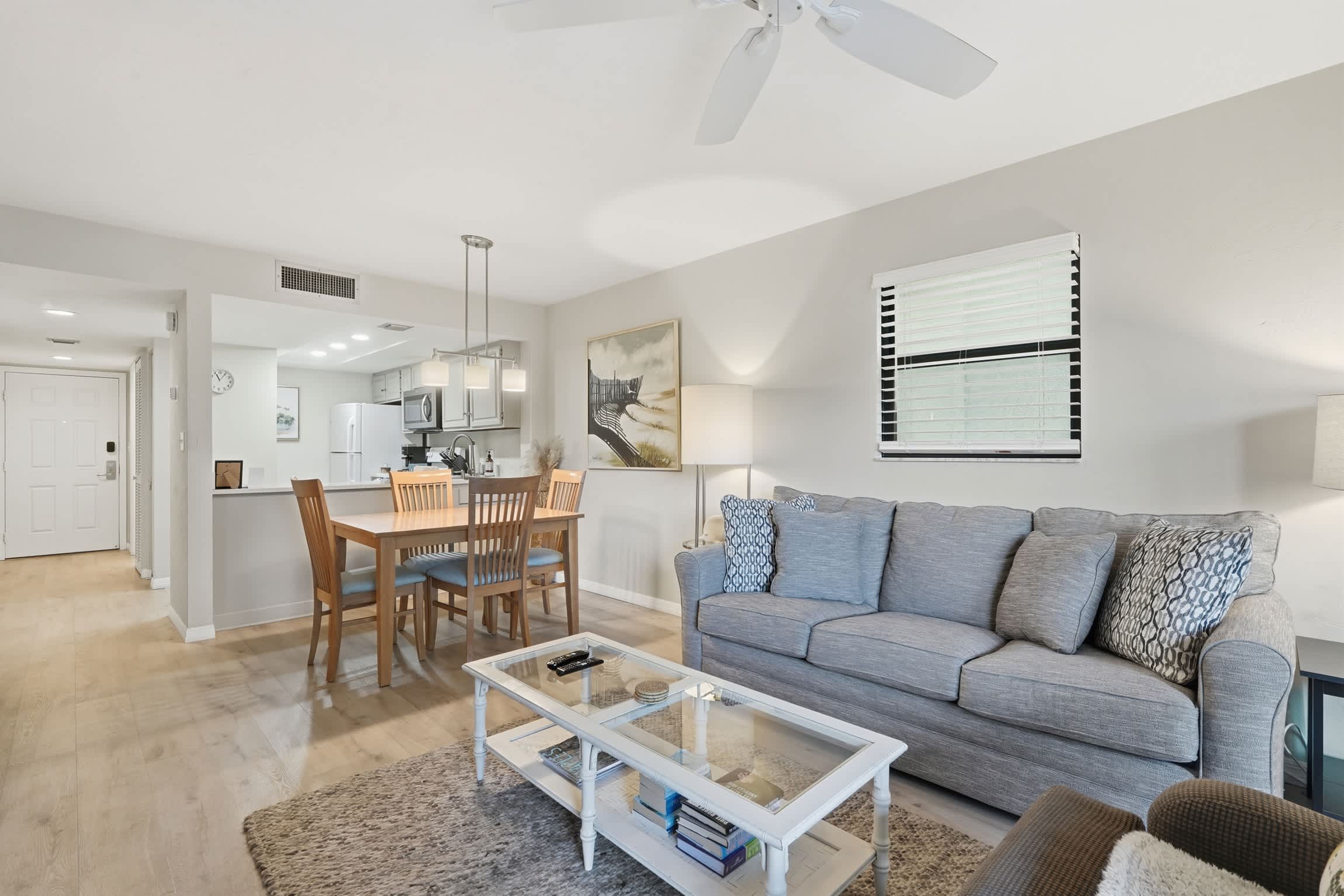H 245 Second Floor with Lake View Sleeps 6 | Photo 10