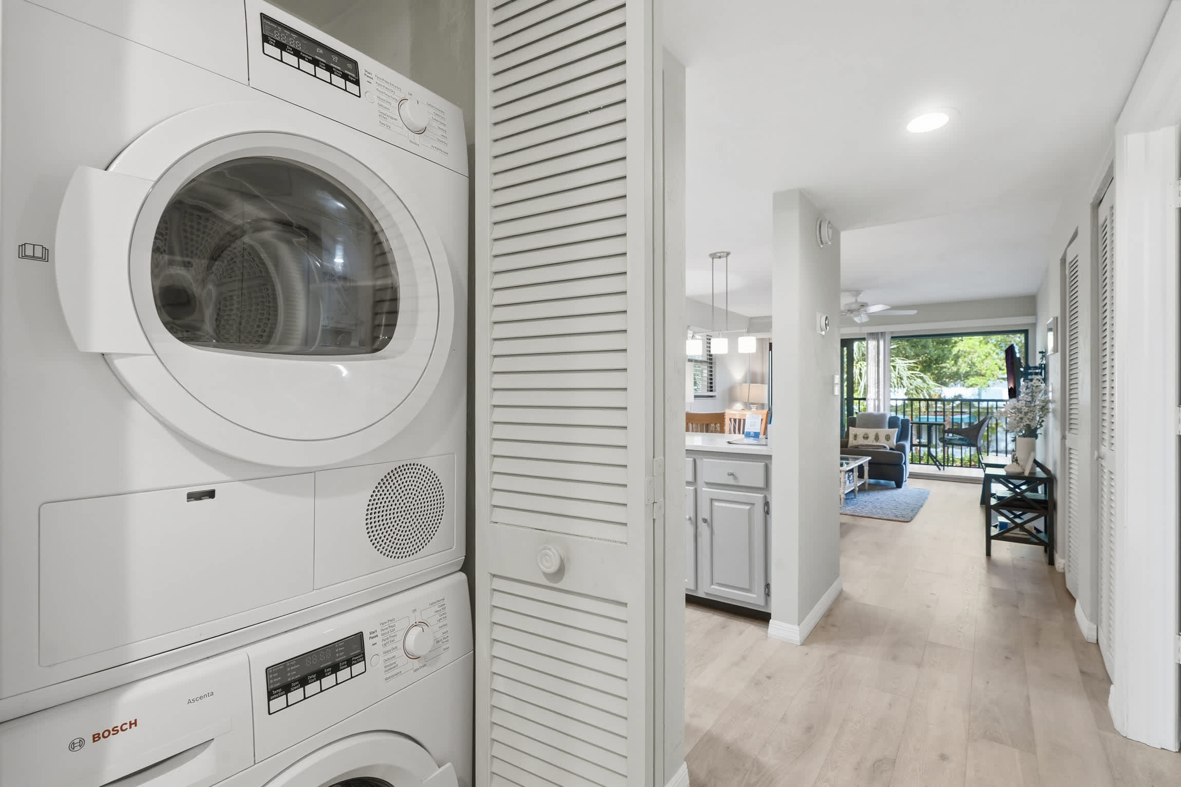 H 245 Second Floor with Lake View Sleeps 6 | Photo 18