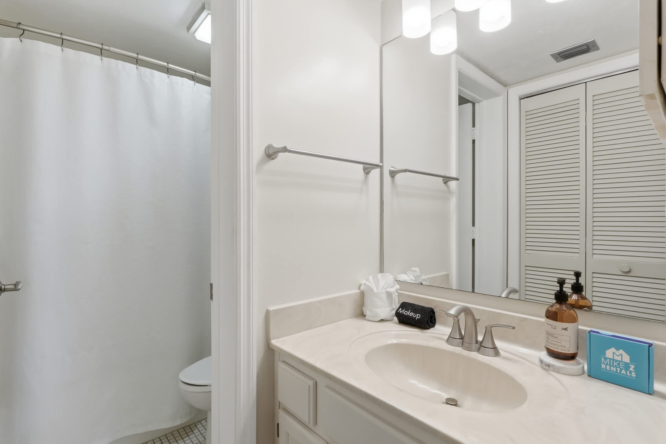 H 245 Second Floor with Lake View Sleeps 6 | Photo 21
