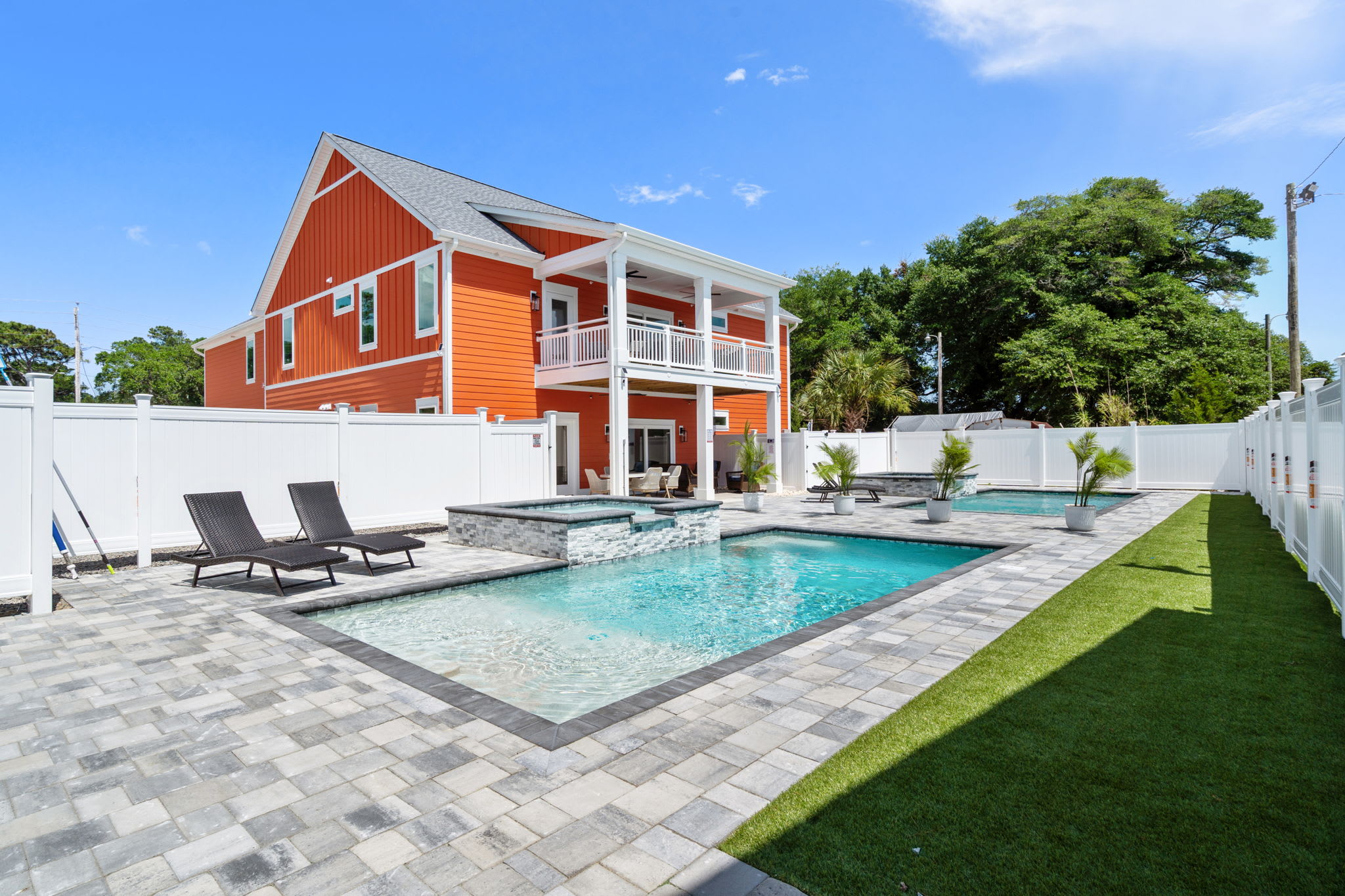 Black Pearl Estate Entire Property | Photo 2
