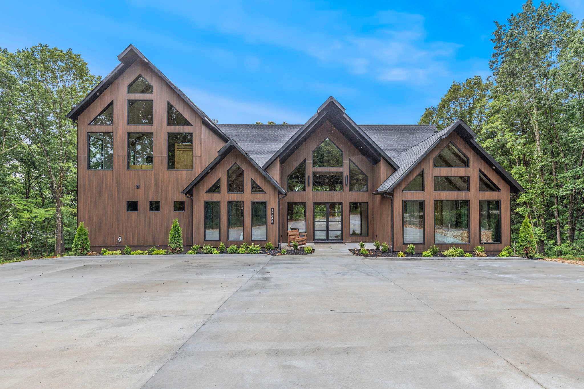 Roaring River Hideaway-Epic Patio w/HotTub-Gameroom