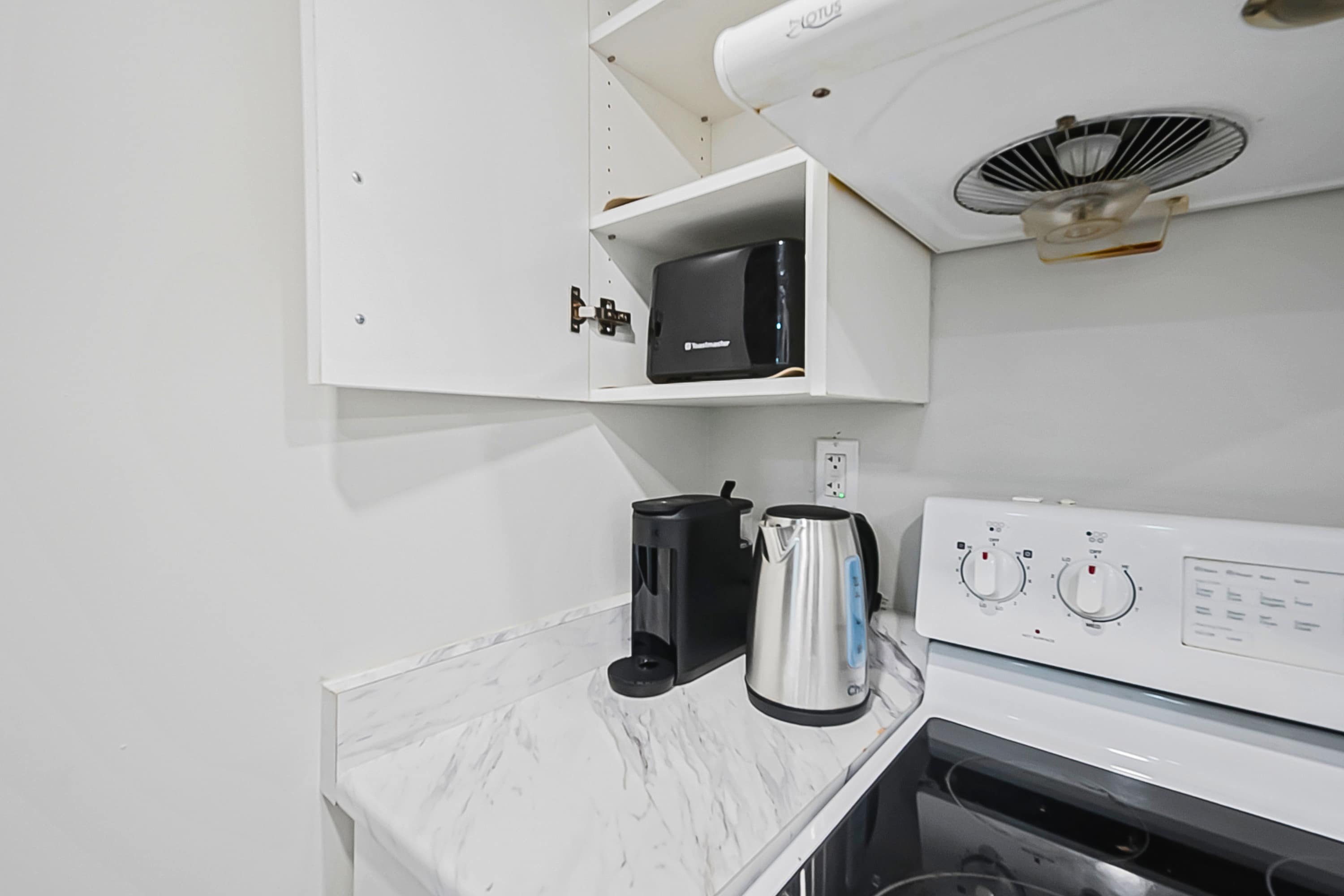 Fully Functional Kitchen Appliances
