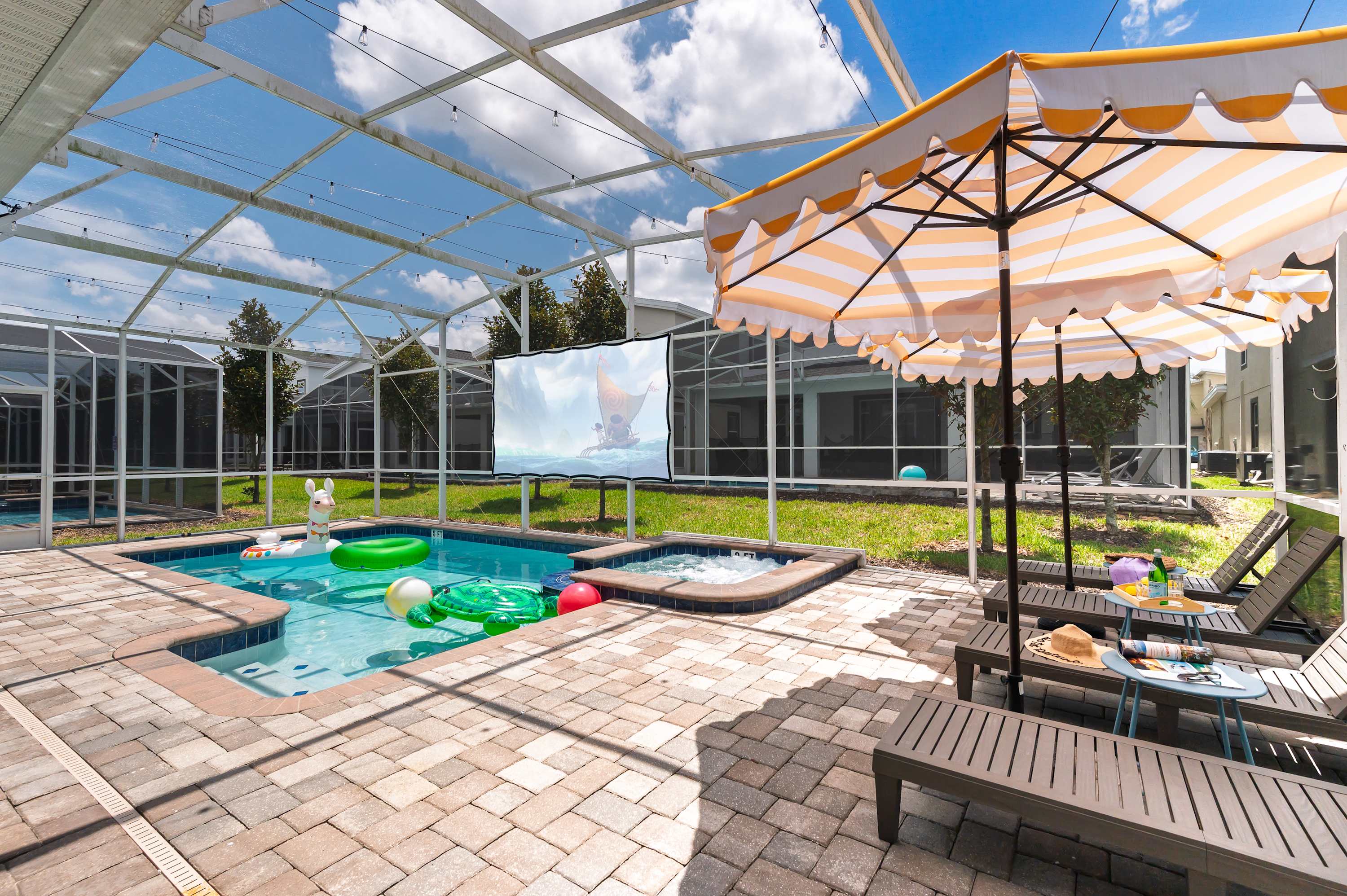 Large 7BR getaway near Disney w/ pool