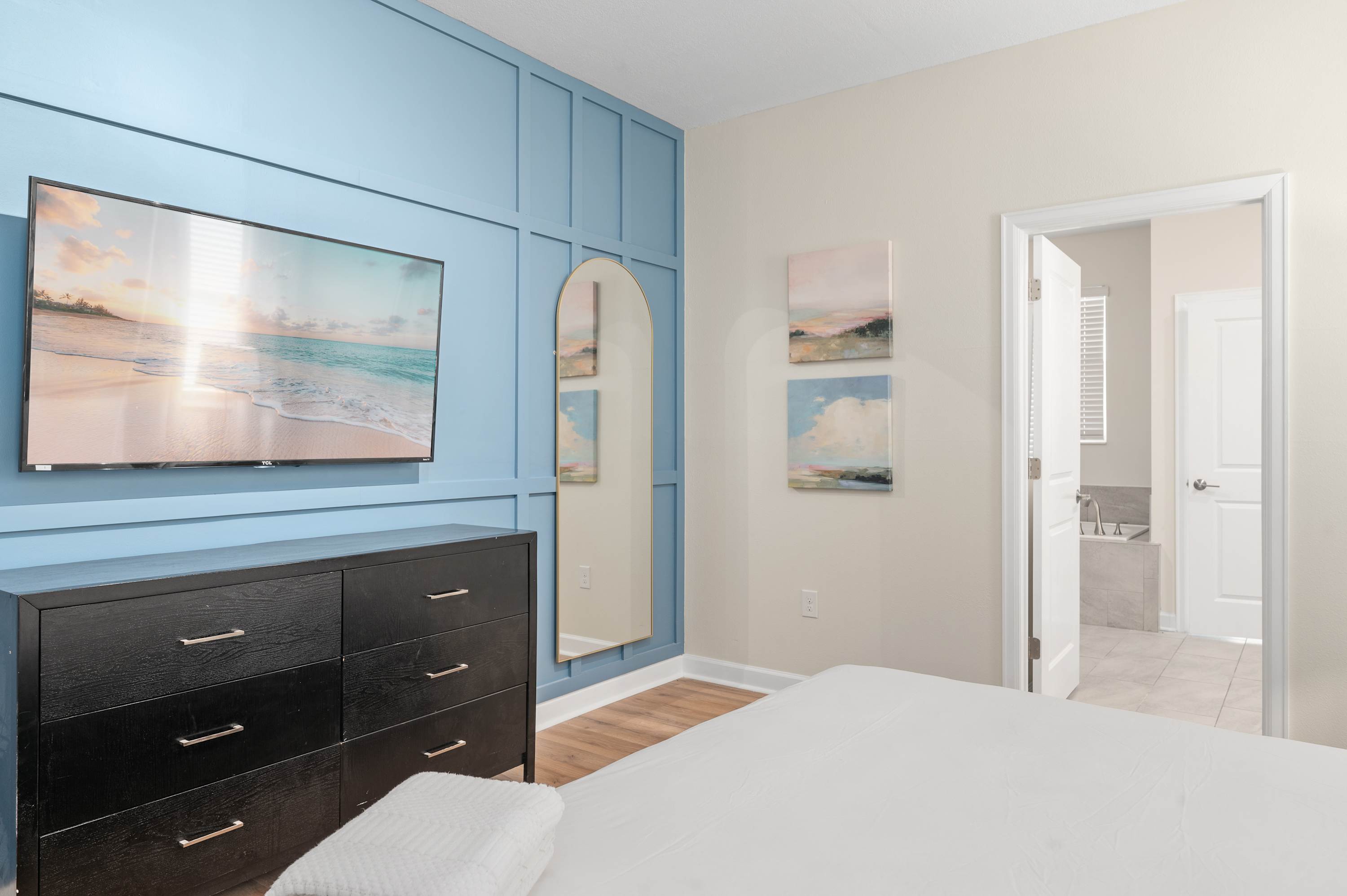 Large 7BR getaway near Disney w/ pool