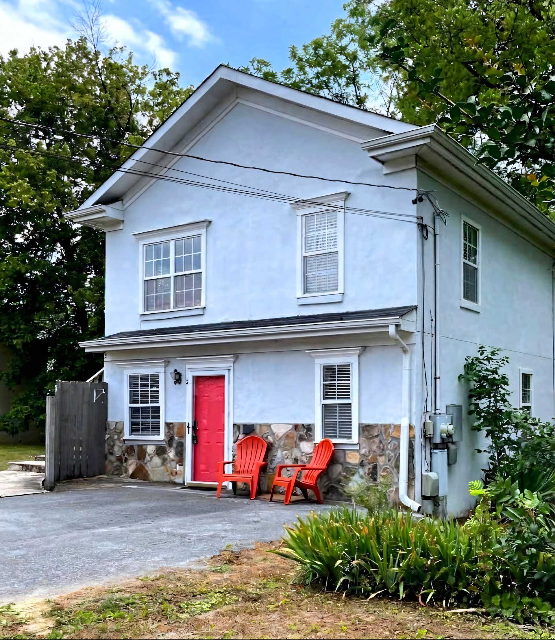 Red Bank Cozy Nest!