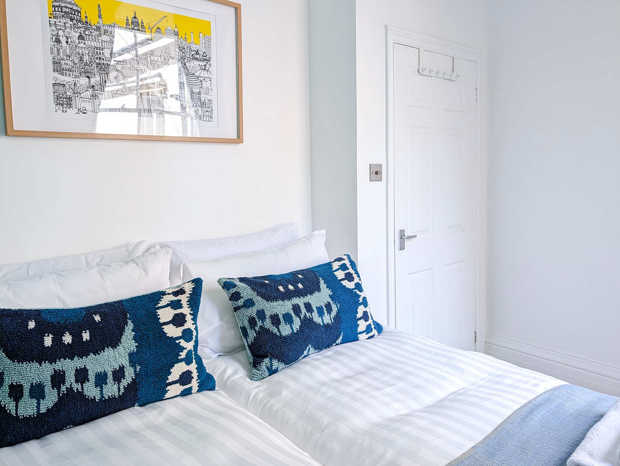 Buckingham House | Patio | by Brighton Holiday Lets - Brighton Holiday Home - Image 31