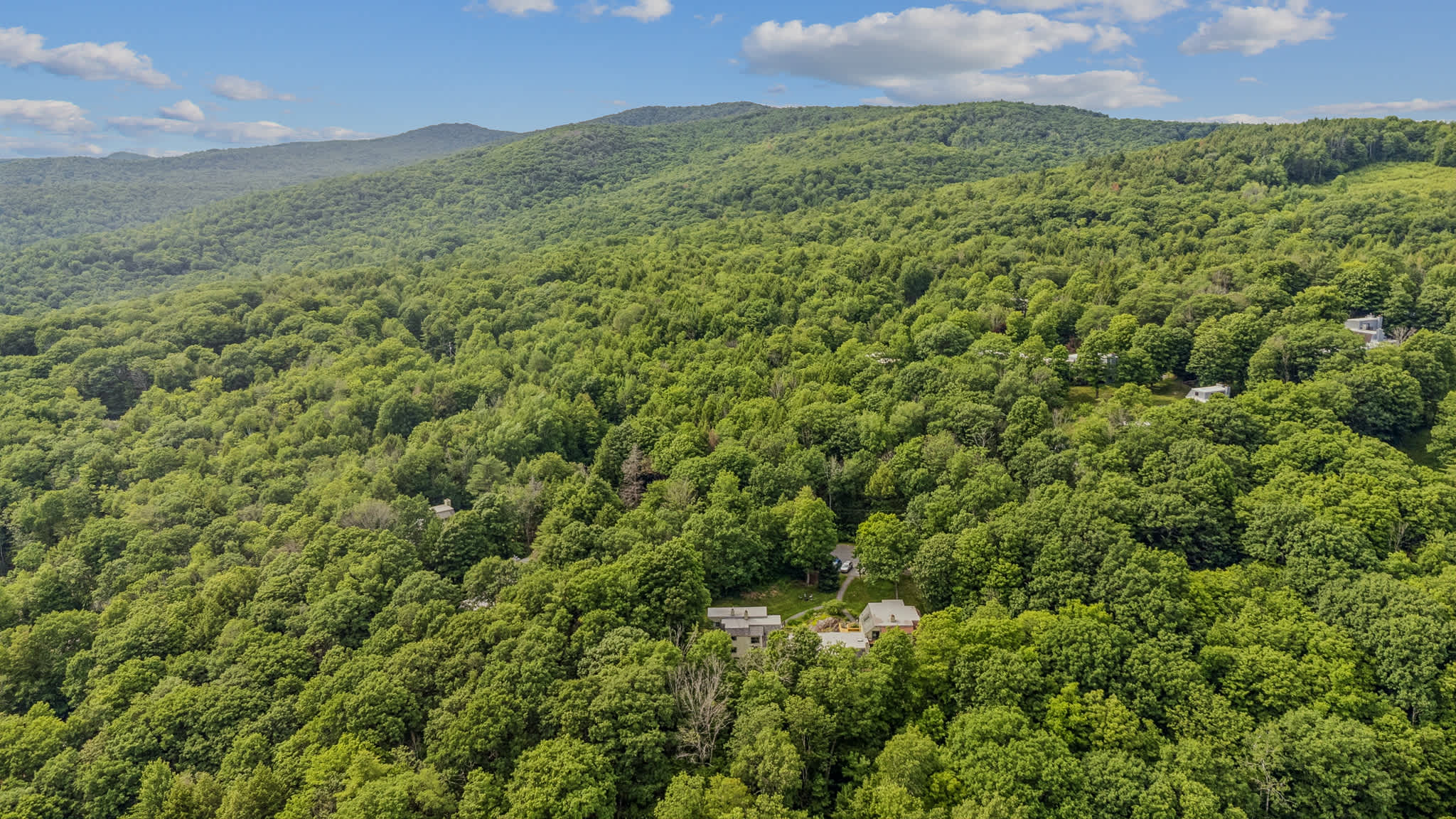 Mountain Views, Walk to Ski Hill - Kingswood 1A