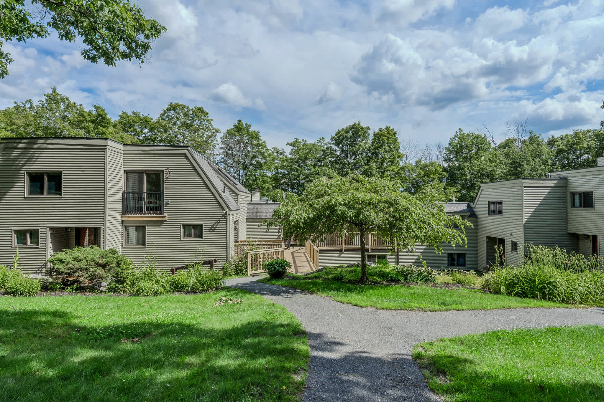 Mountain Views, Walk to Ski Hill - Kingswood 1A