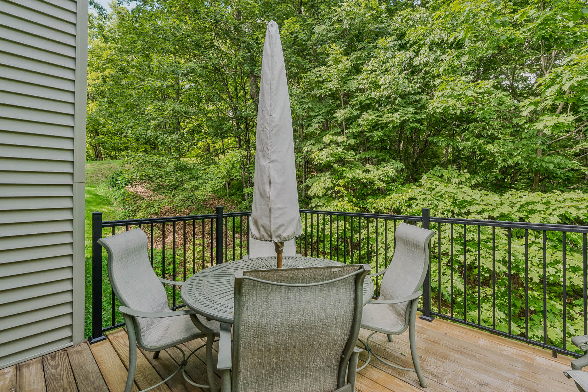 Mountain Views, Walk to Ski Hill - Kingswood 1A